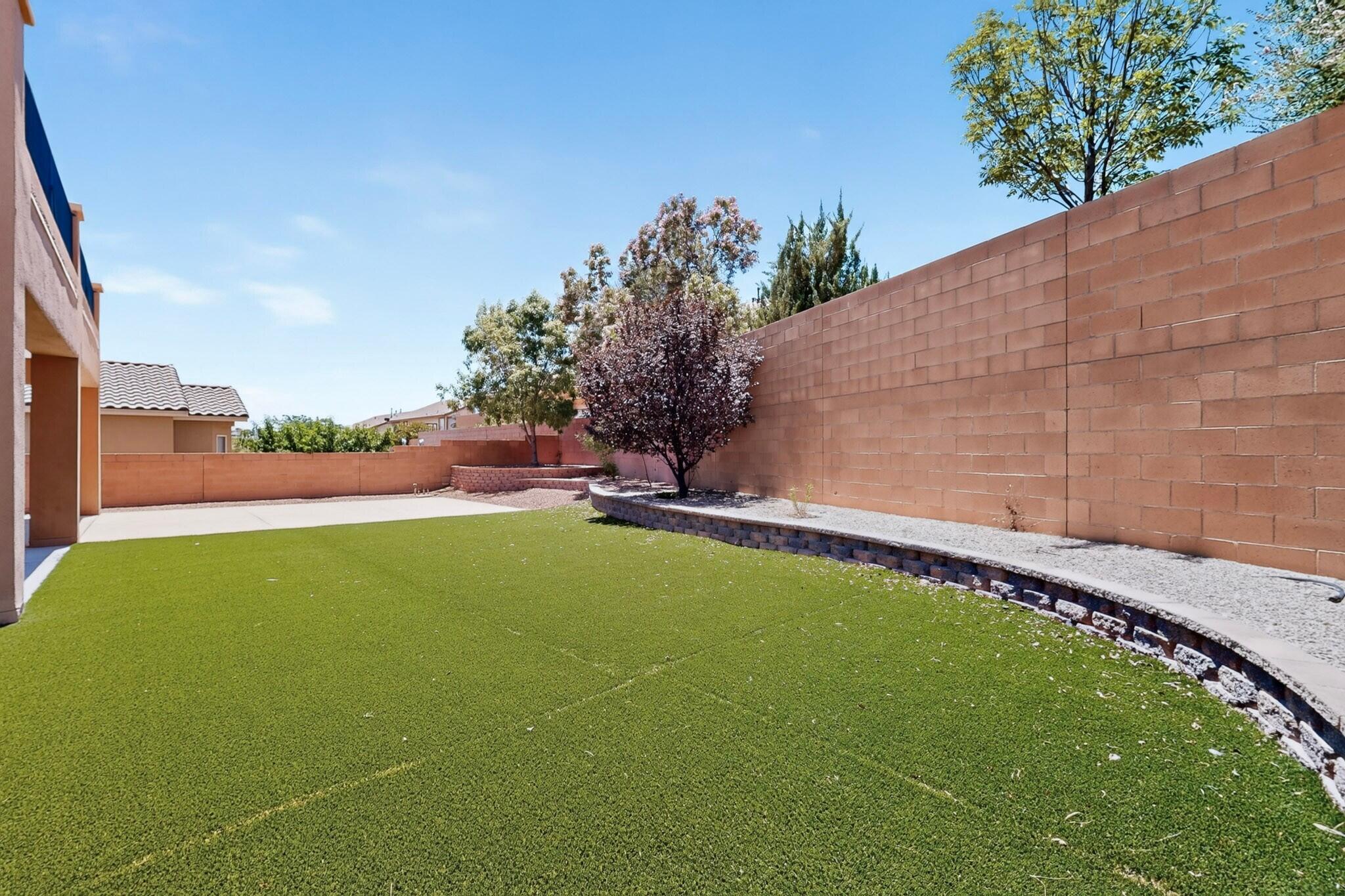 45 E Vista Hermosa Place NE