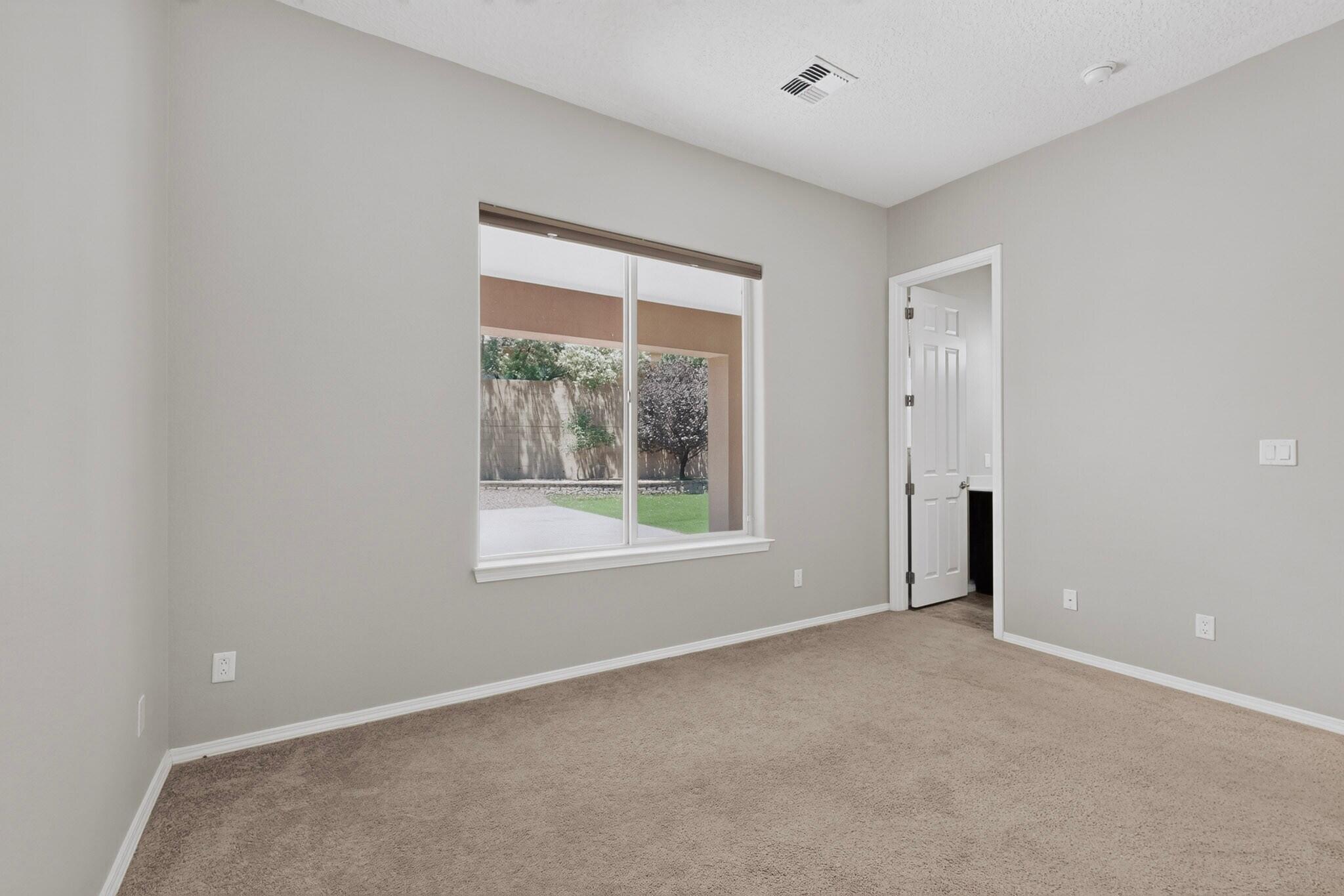 45 E Vista Hermosa Place NE
