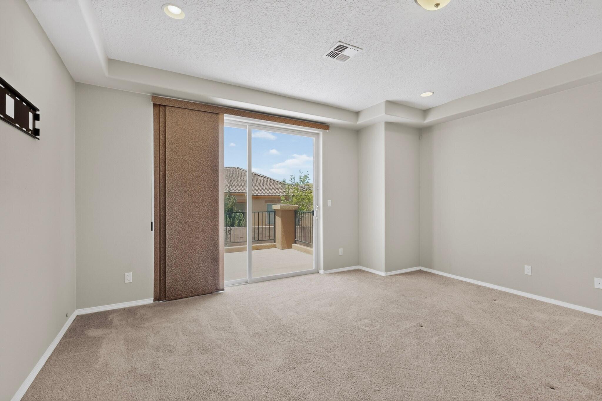 45 E Vista Hermosa Place NE