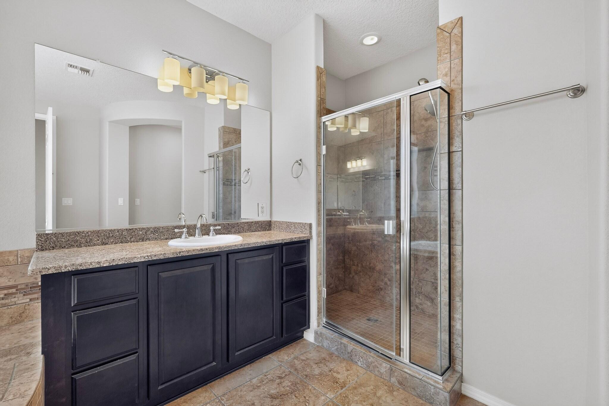 45 E Vista Hermosa Place NE