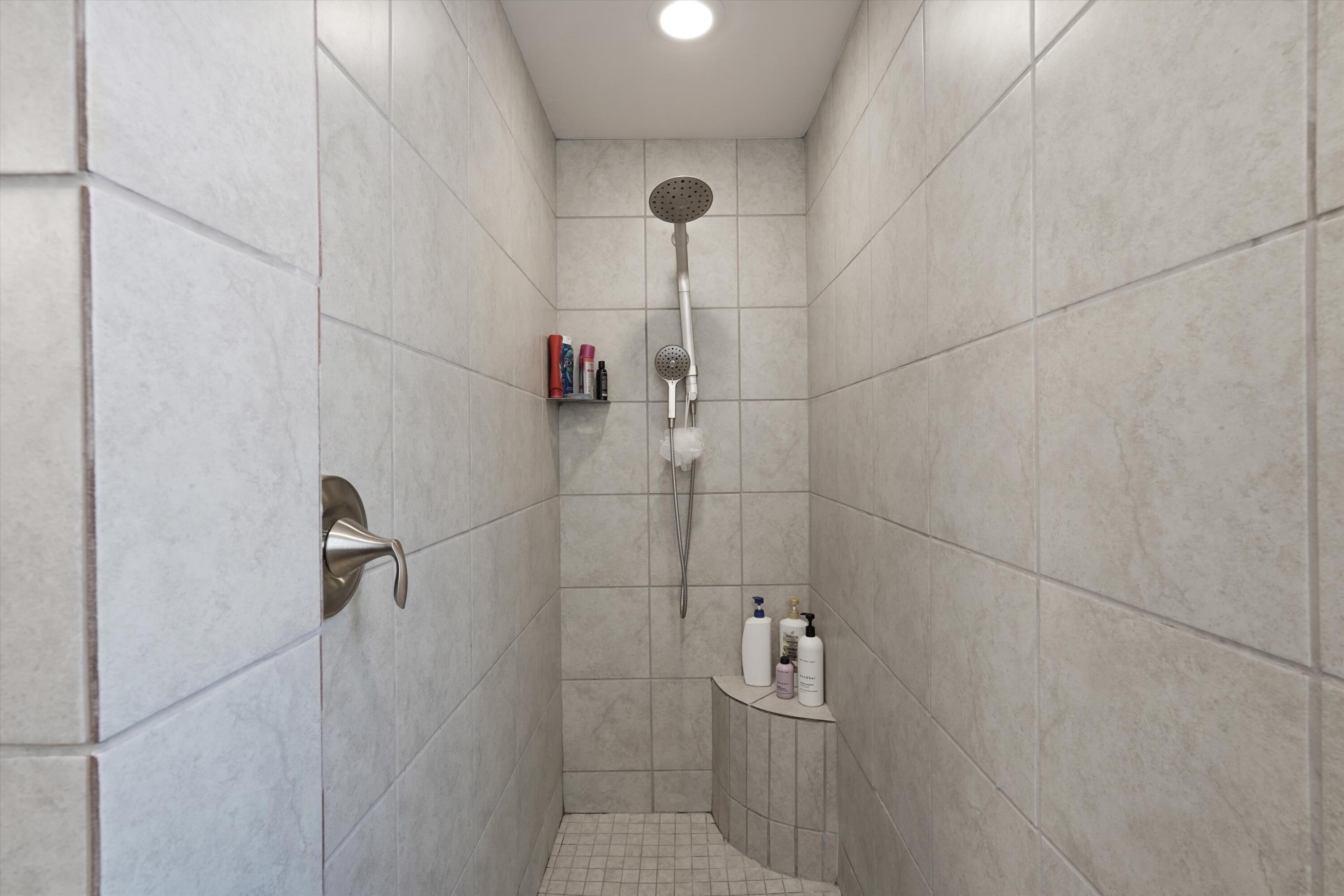 1725 Tierra Del Norte Loop NE