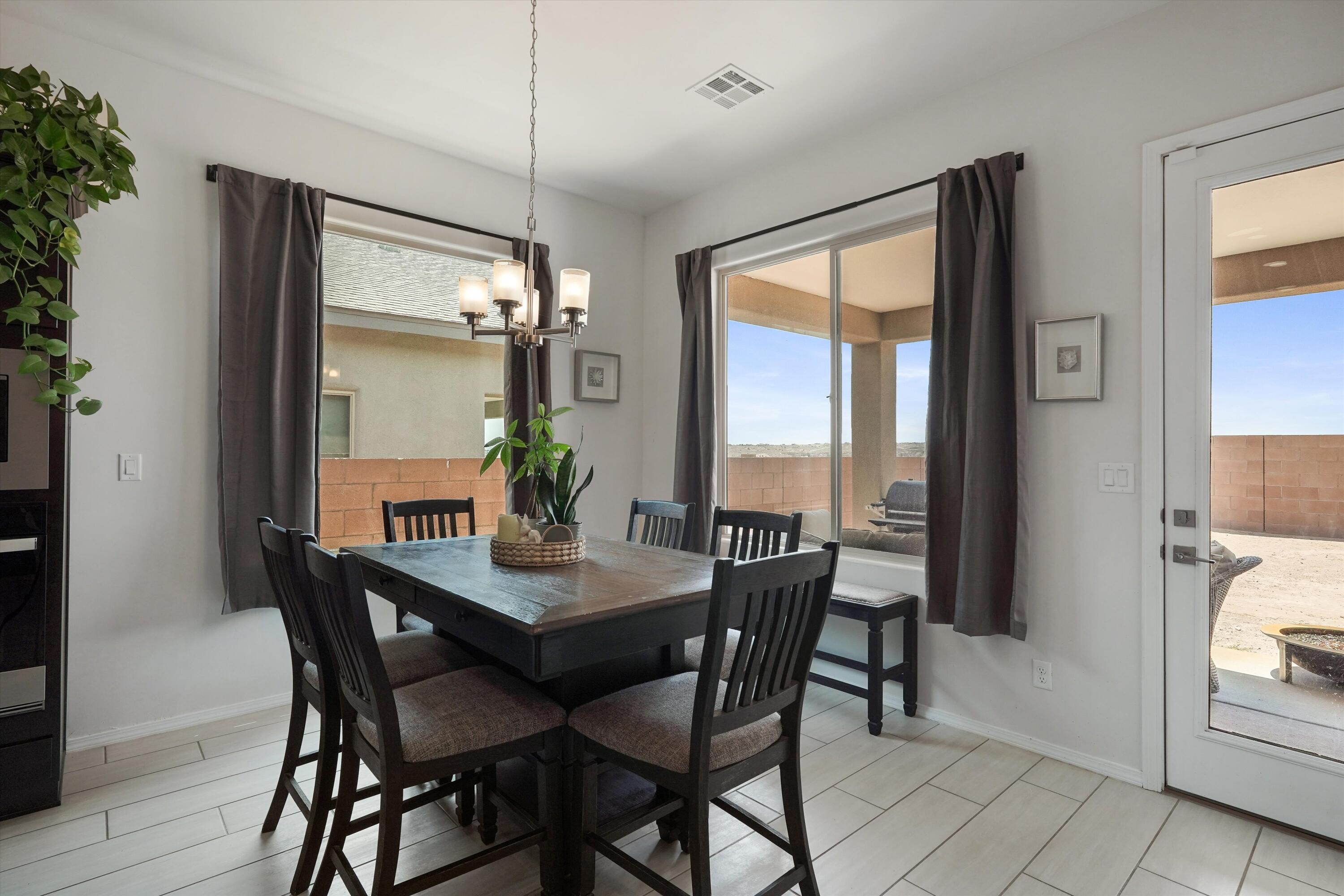 1725 Tierra Del Norte Loop NE