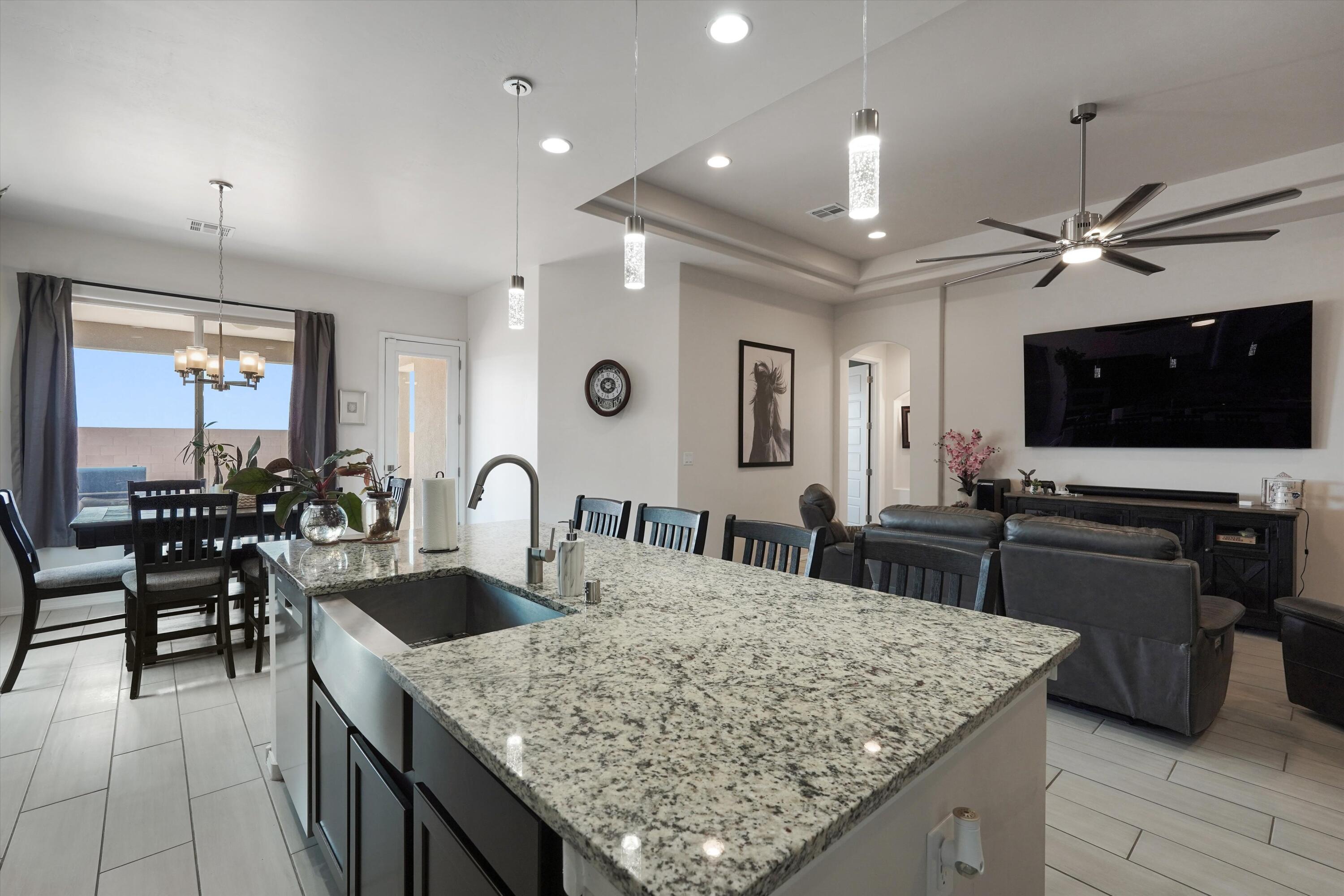 1725 Tierra Del Norte Loop NE