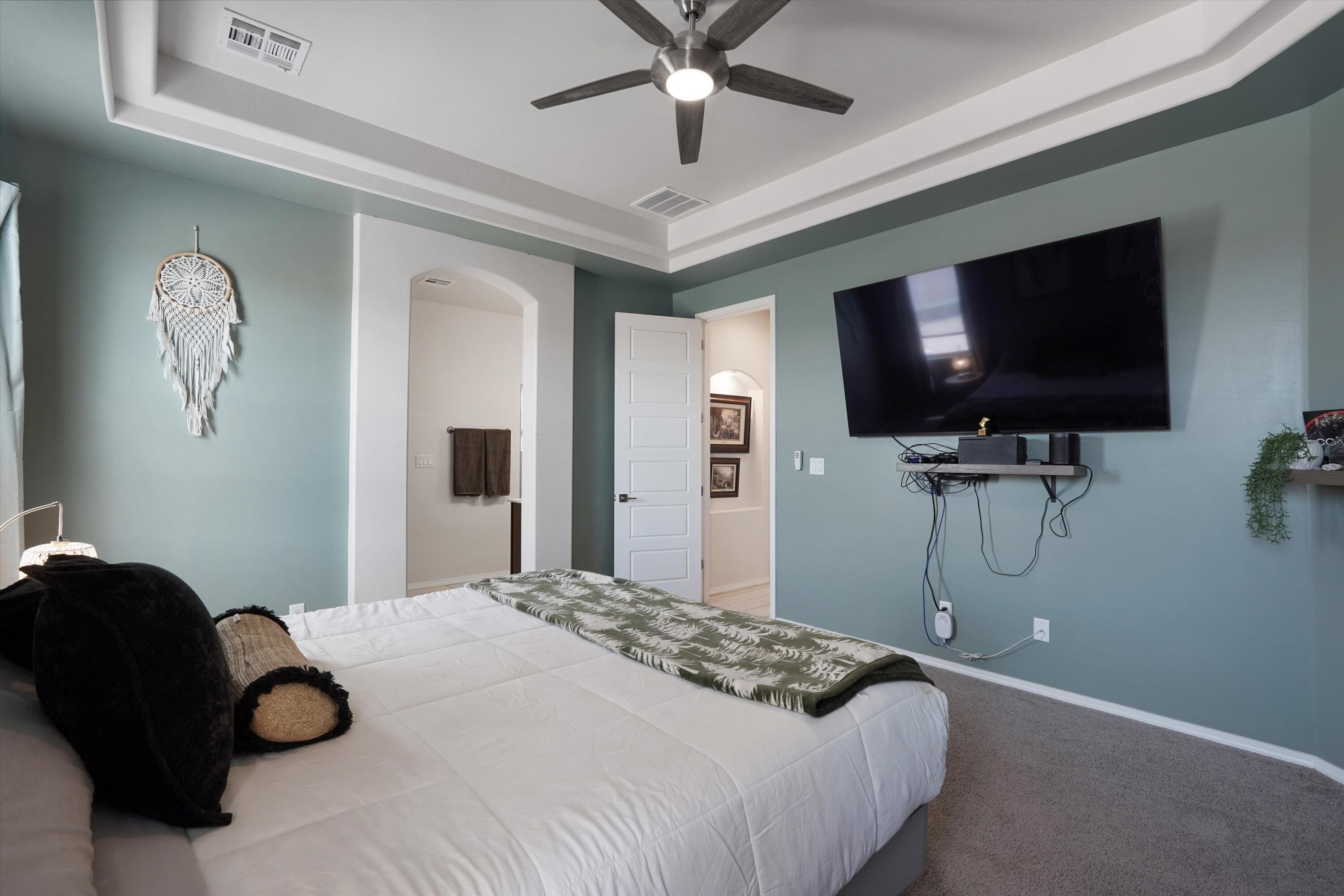 1725 Tierra Del Norte Loop NE