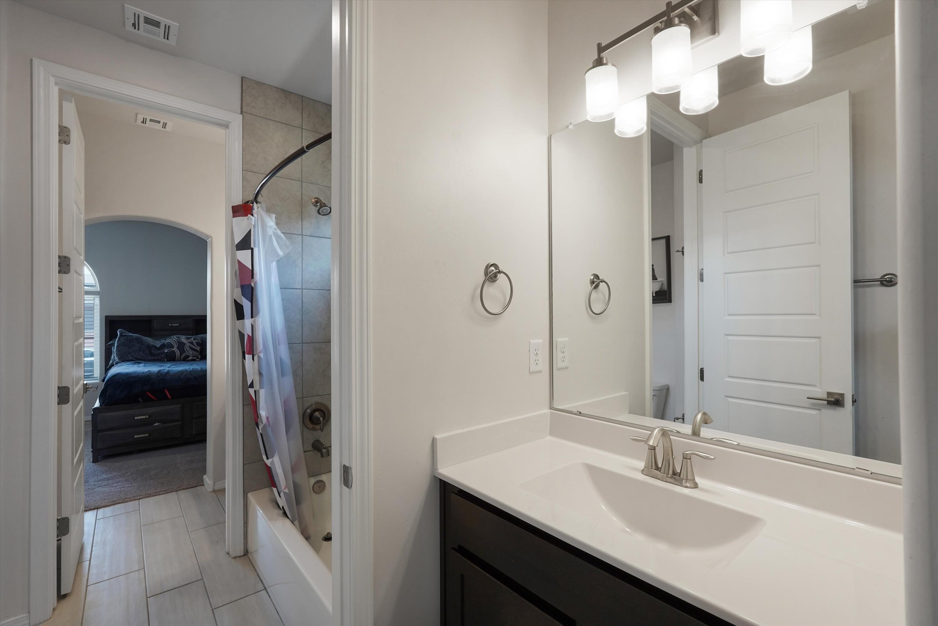 1725 Tierra Del Norte Loop NE
