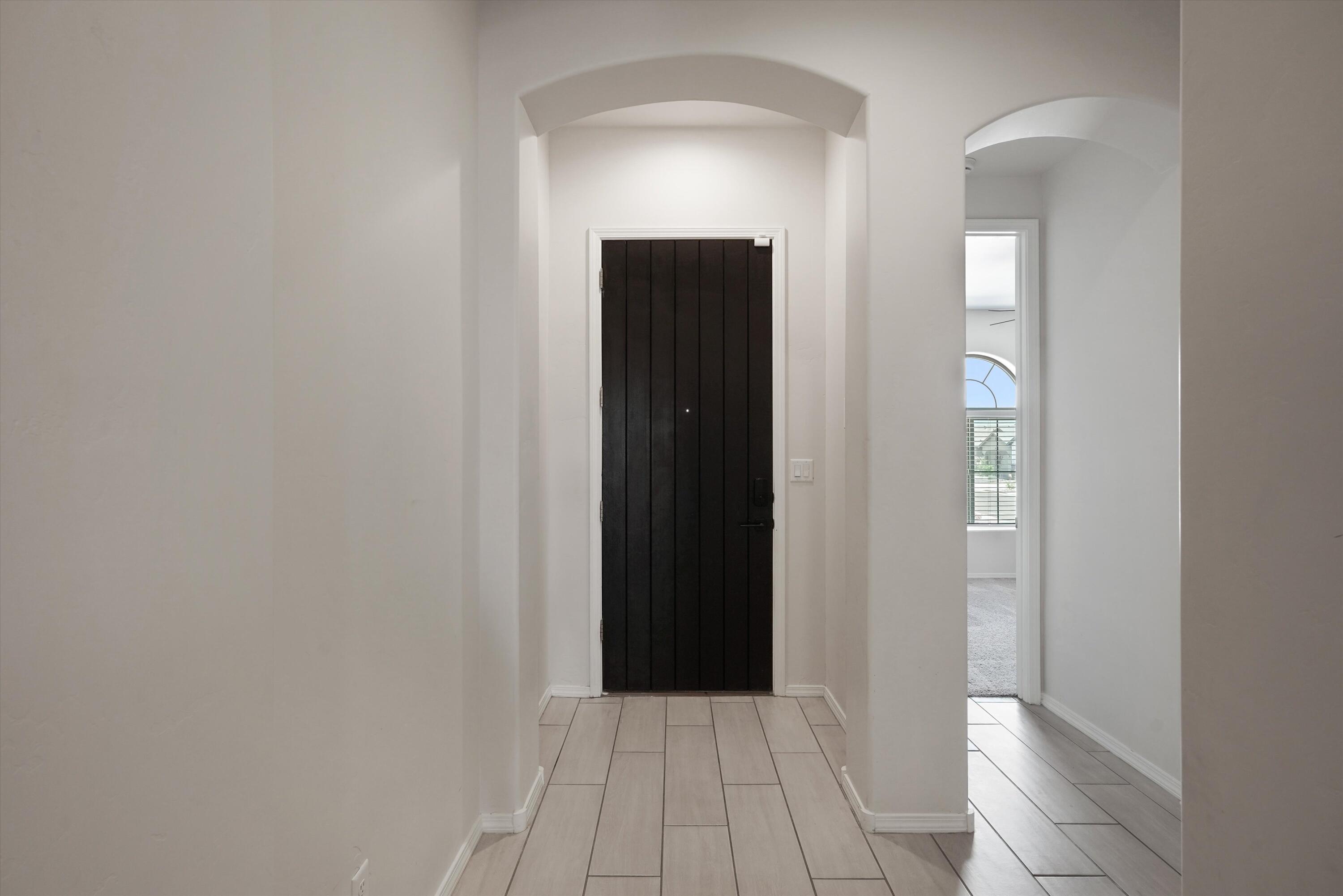 1725 Tierra Del Norte Loop NE