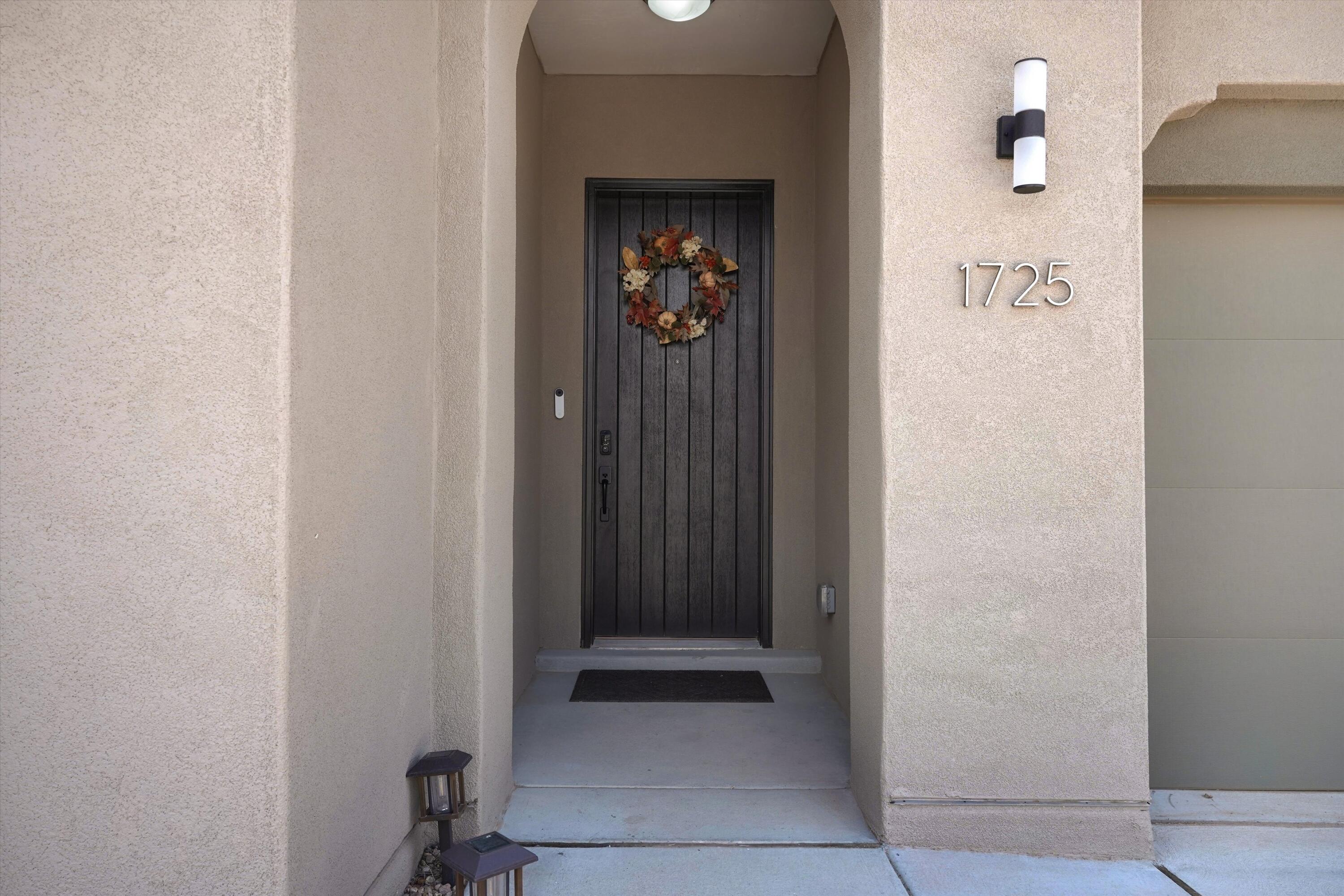 1725 Tierra Del Norte Loop NE