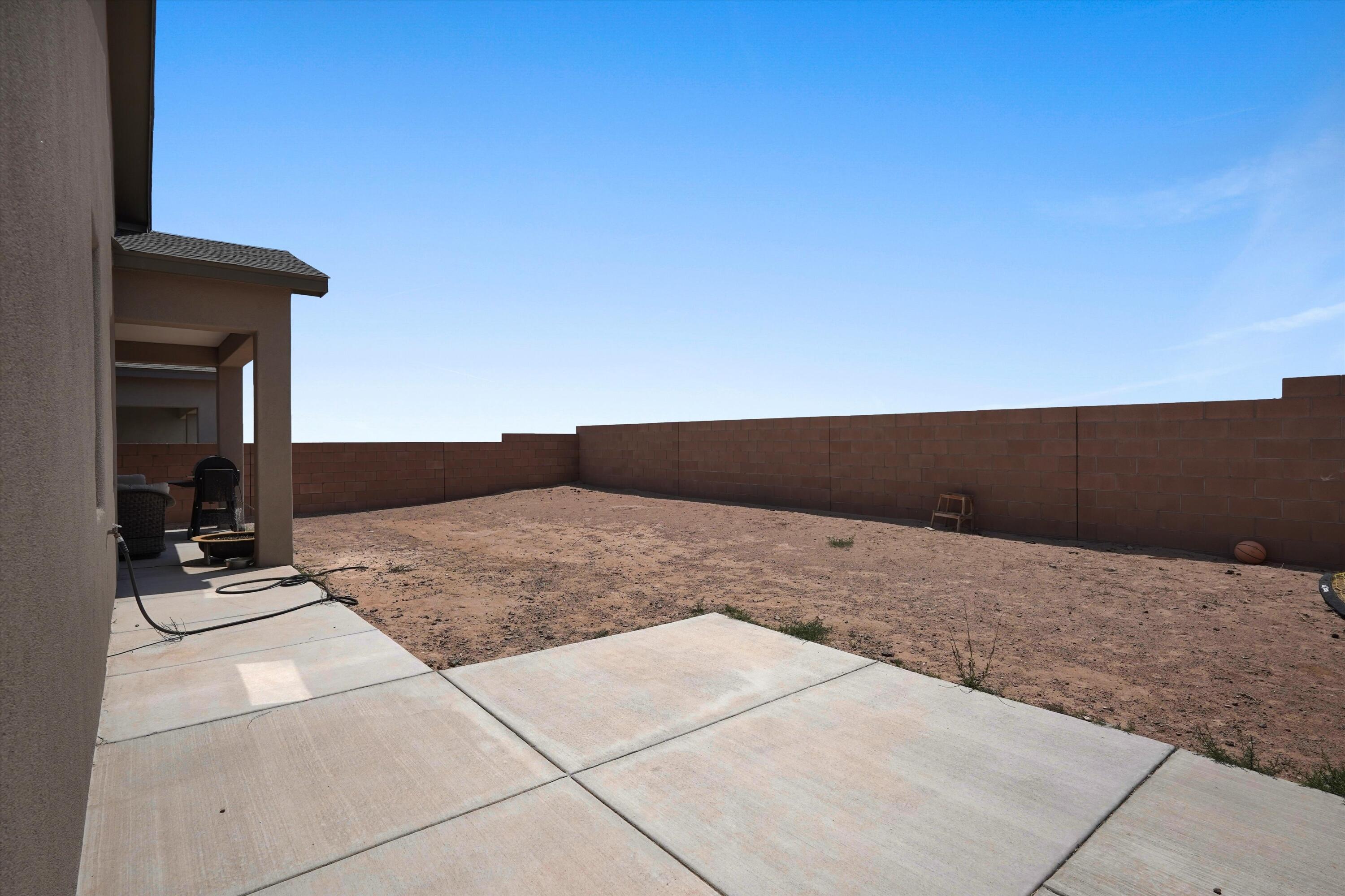 1725 Tierra Del Norte Loop NE