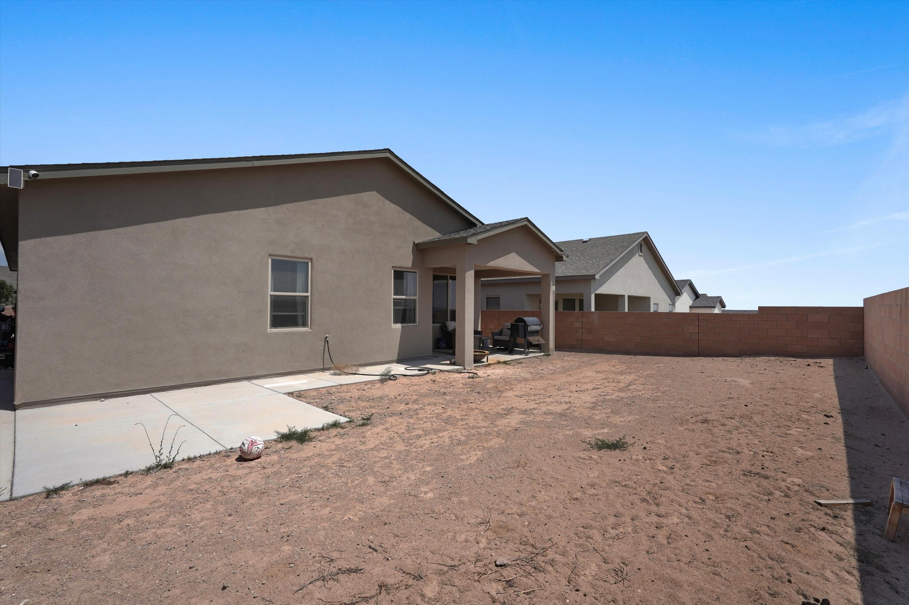 1725 Tierra Del Norte Loop NE