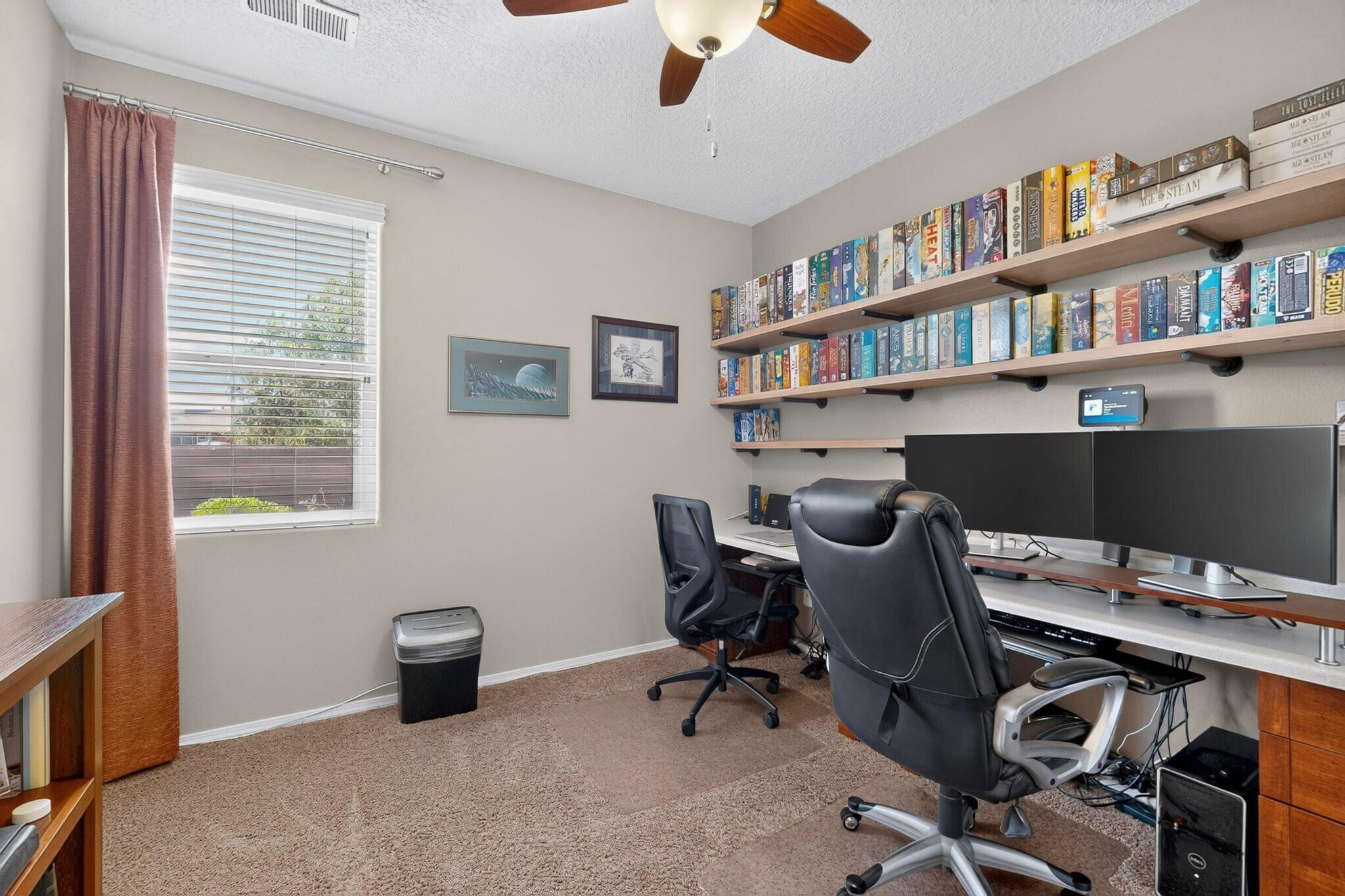 1623 Vista De Colinas Drive SE