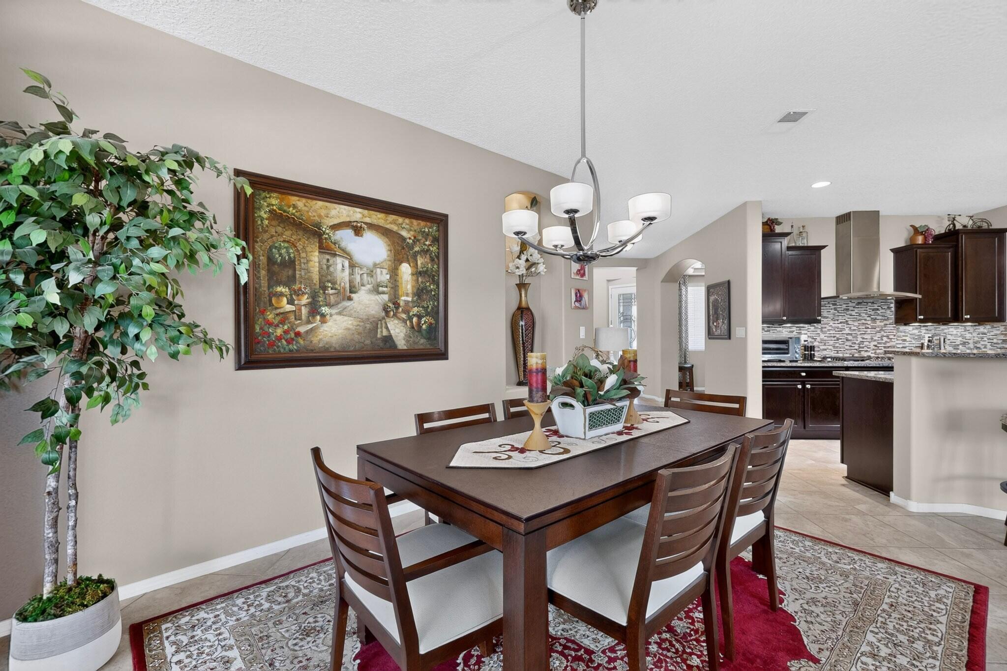 1623 Vista De Colinas Drive SE