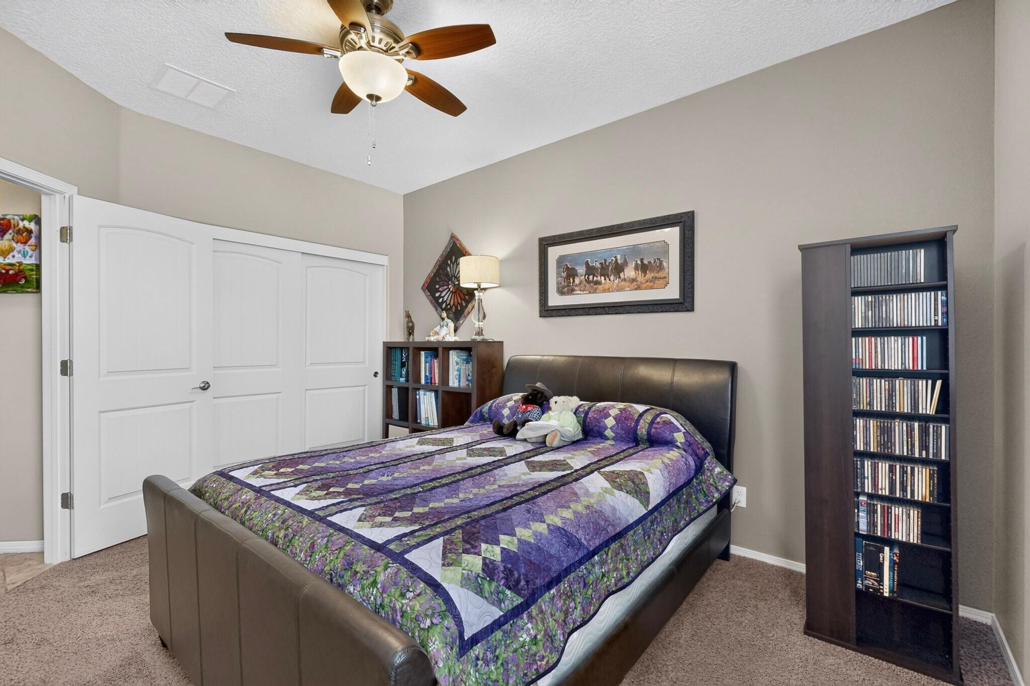 1623 Vista De Colinas Drive SE