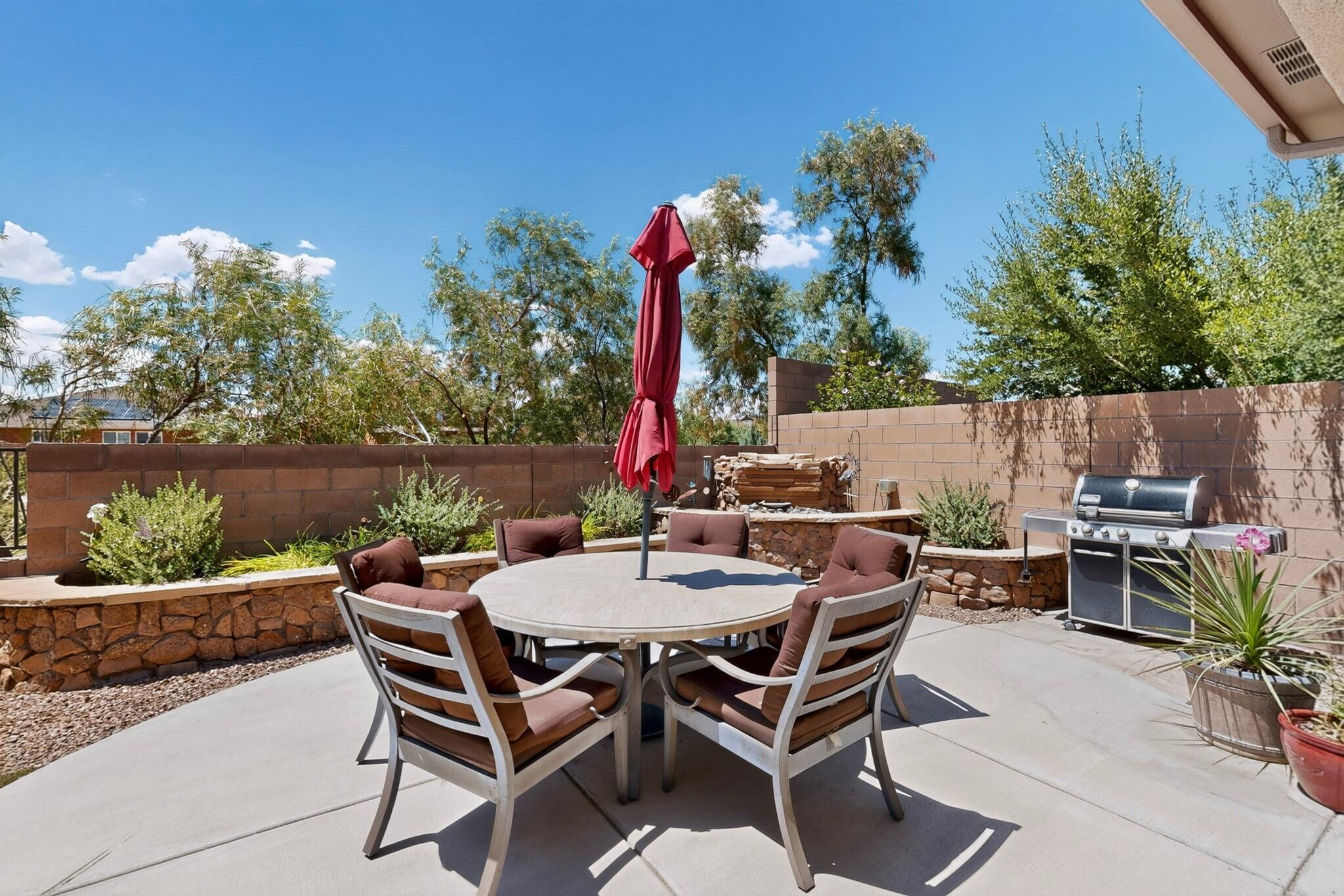 1623 Vista De Colinas Drive SE
