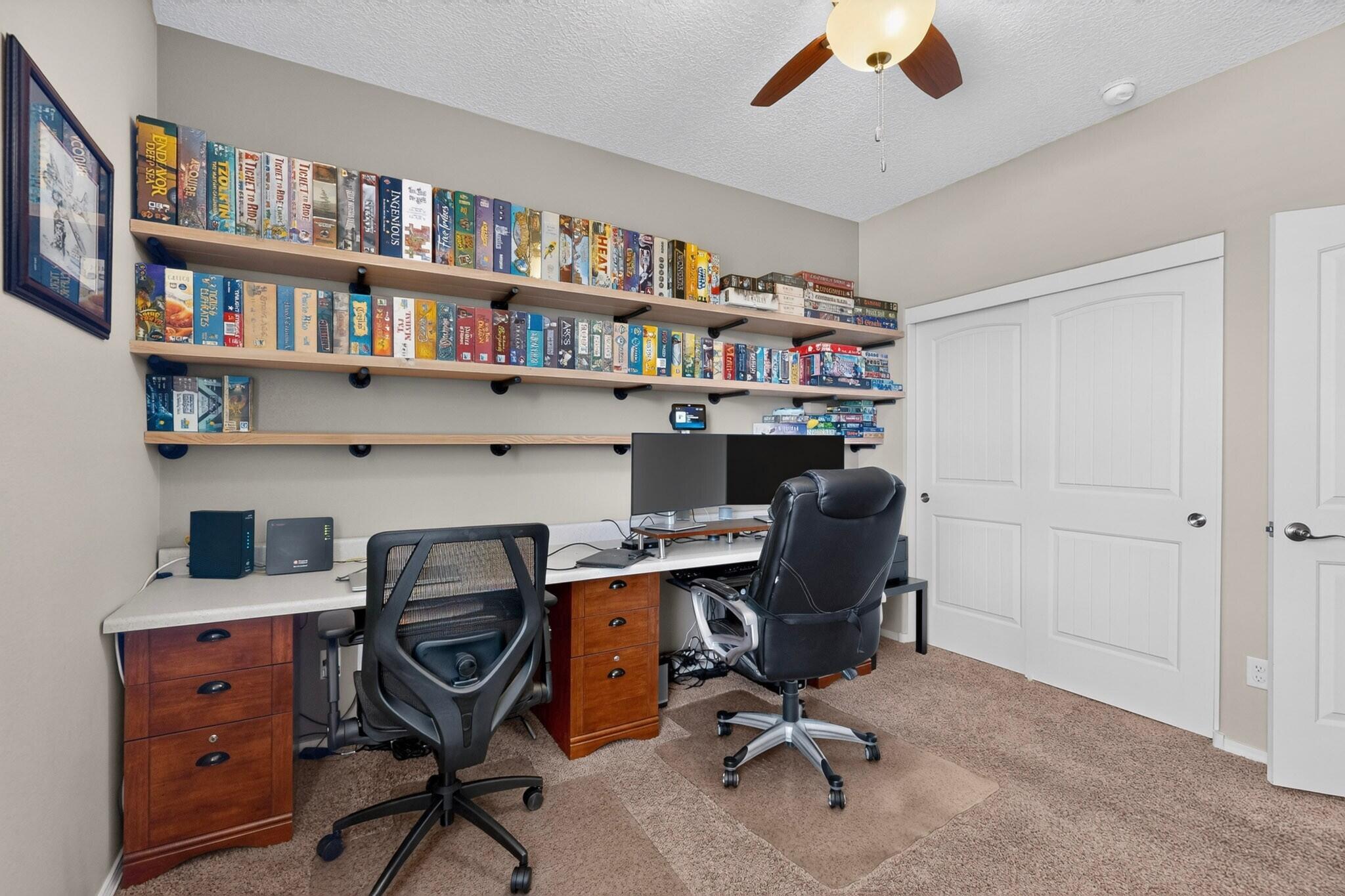 1623 Vista De Colinas Drive SE