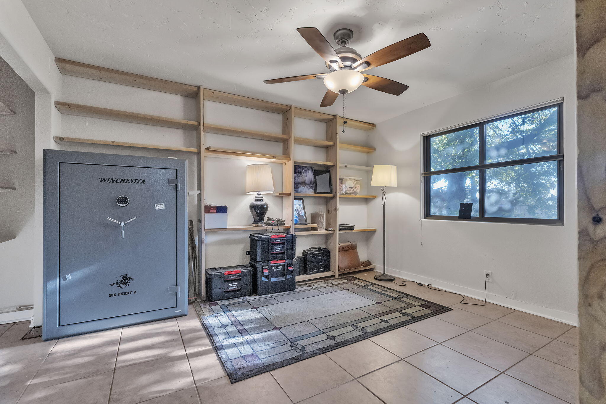 1805 Valdez Drive NE