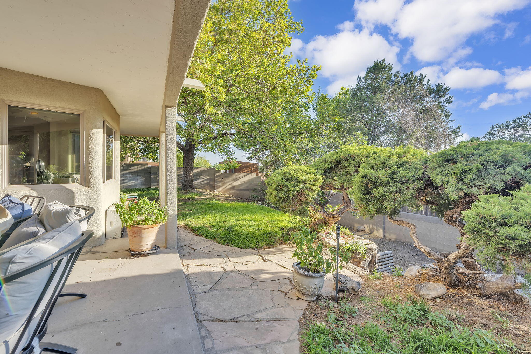 1805 Valdez Drive NE
