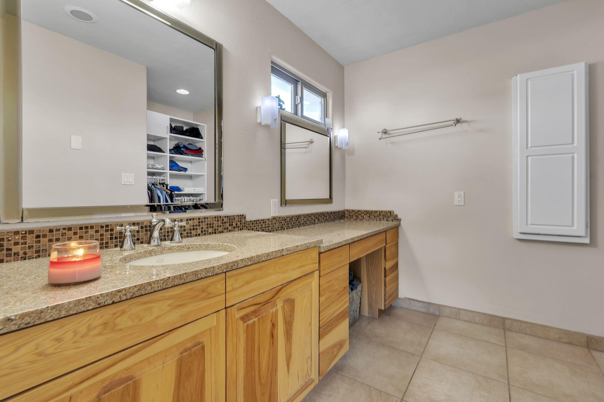 1805 Valdez Drive NE