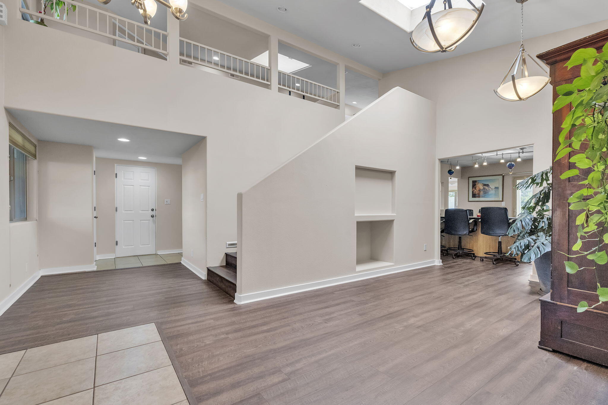 1805 Valdez Drive NE