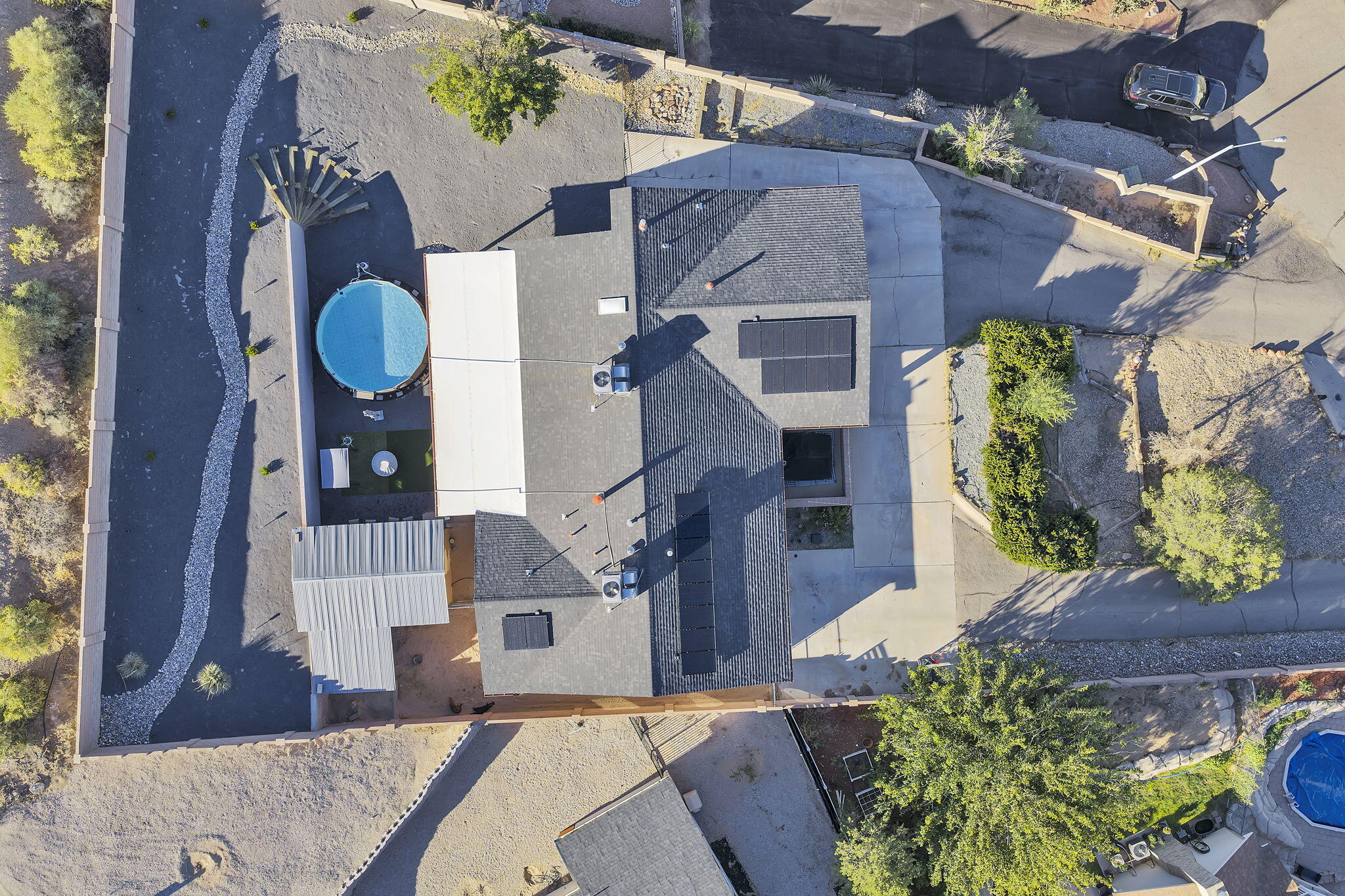 981 Hillside Court SW
