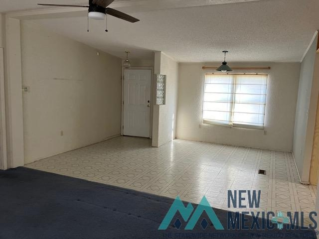4 Romeroville Frontage Road Road