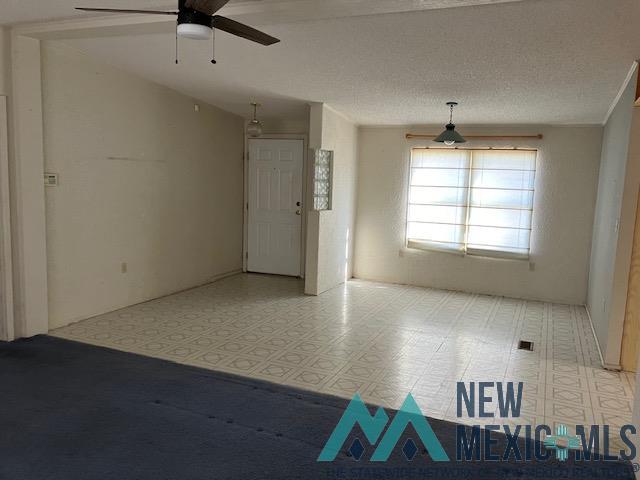 4 Romeroville Frontage Road Road