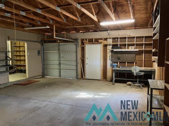 4 Romeroville Frontage Road Road