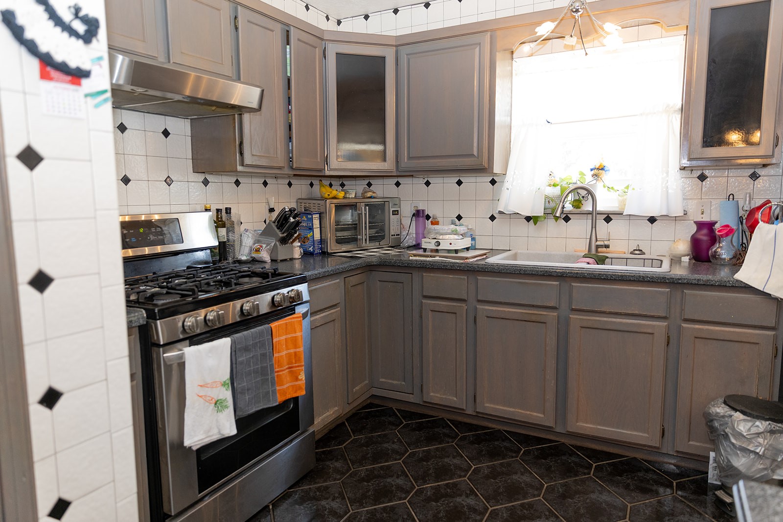 932 East Pueblo Drive