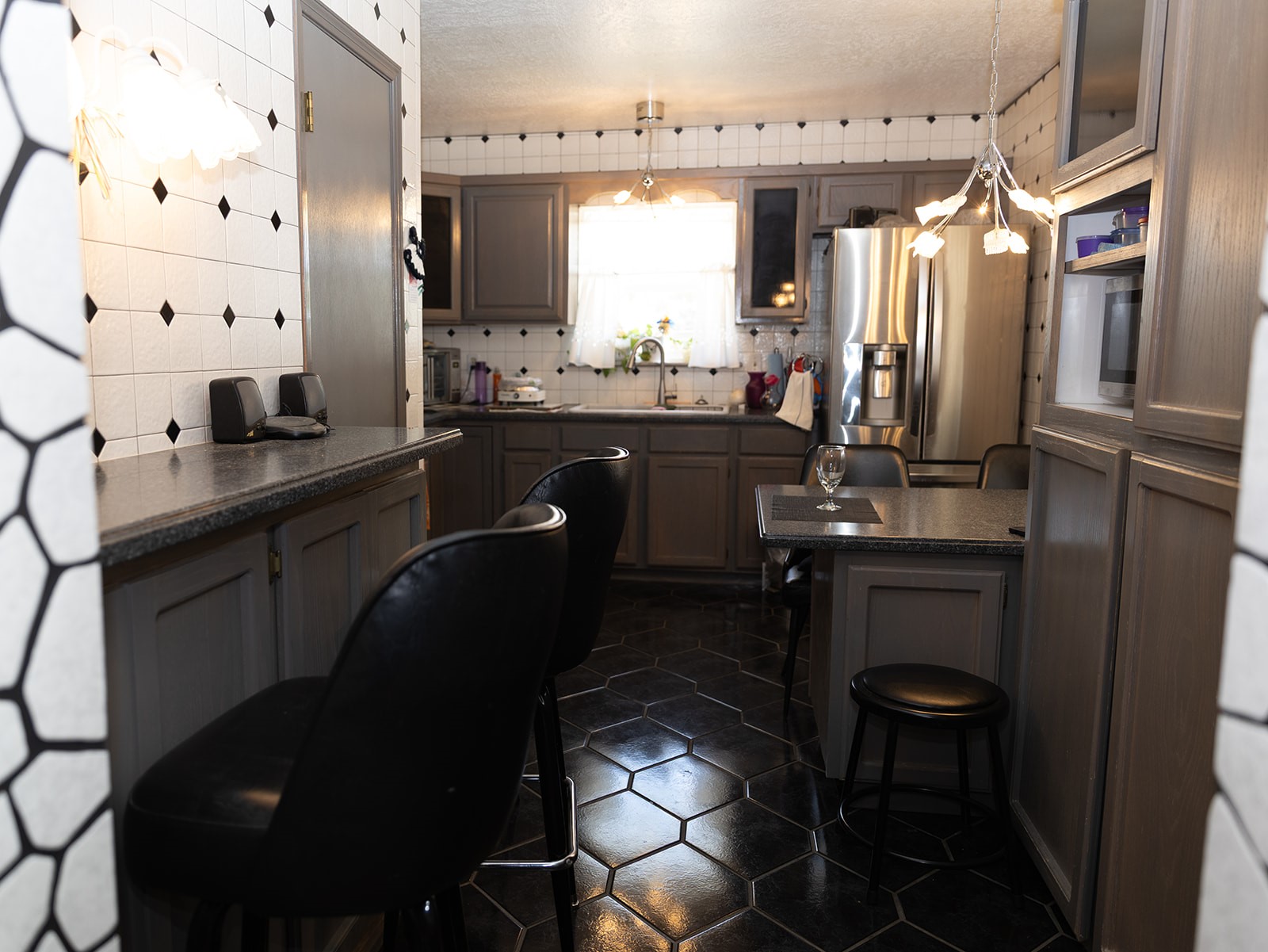 932 East Pueblo Drive