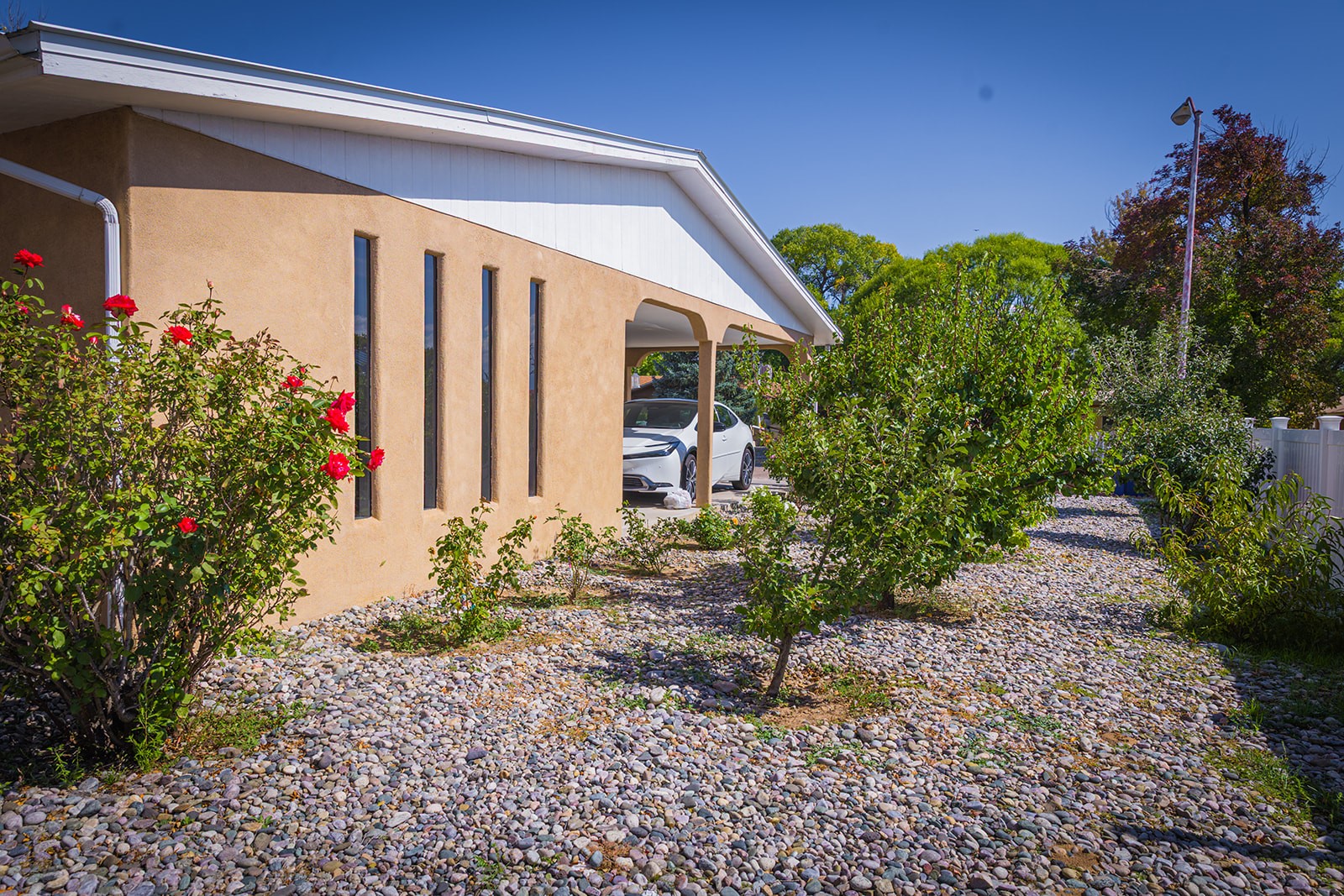 932 East Pueblo Drive