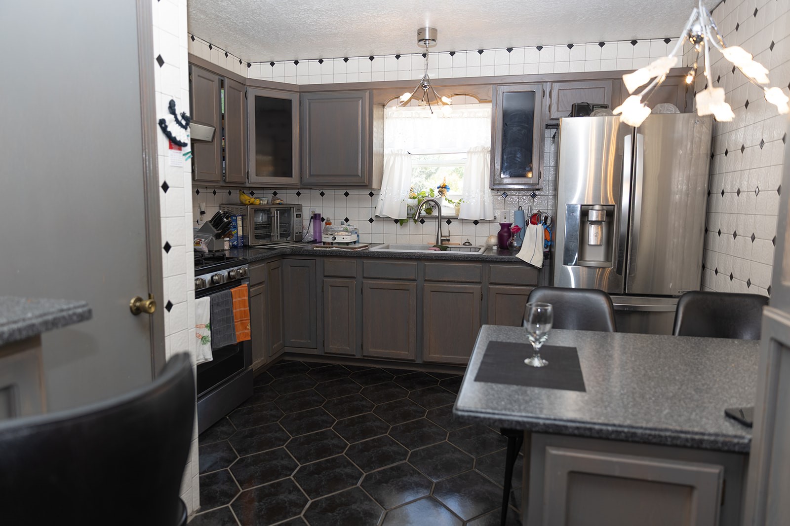 932 East Pueblo Drive