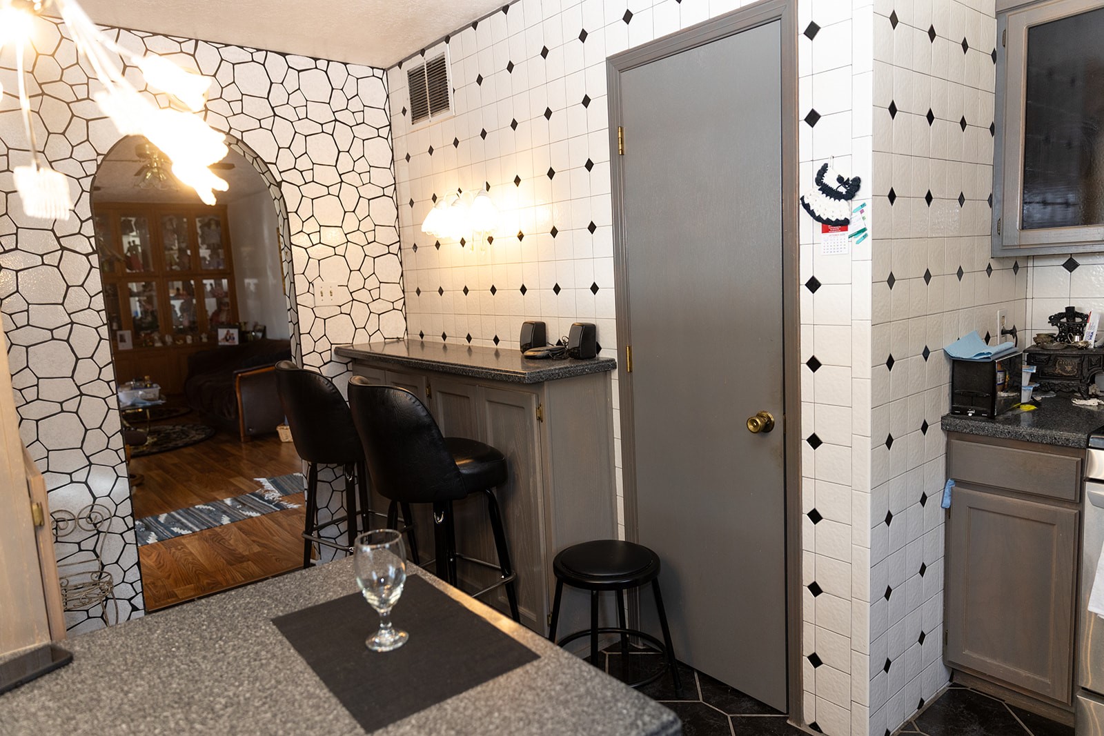 932 East Pueblo Drive