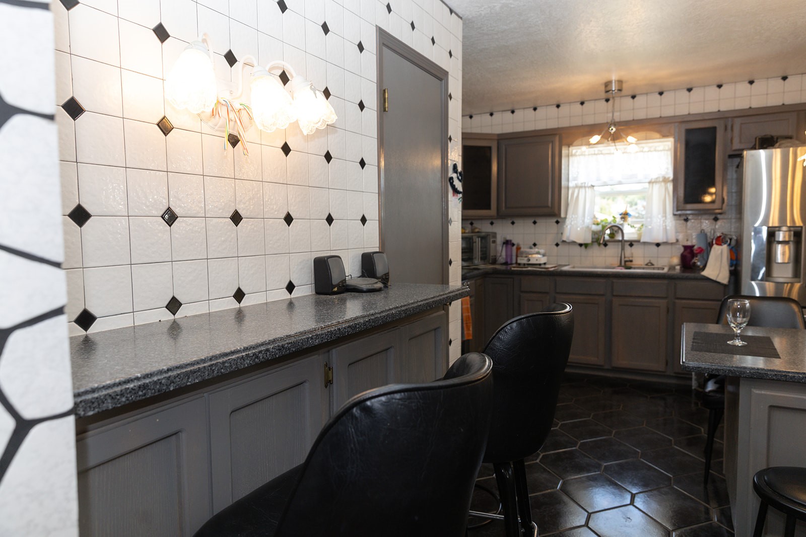 932 East Pueblo Drive