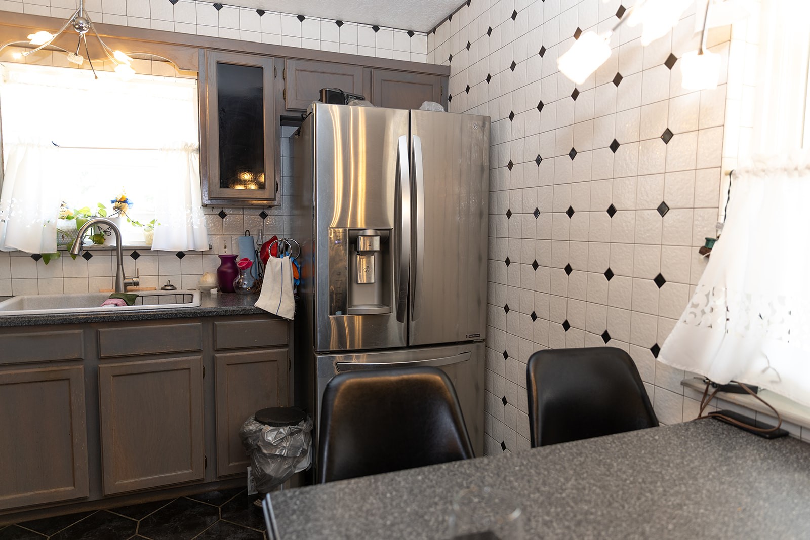 932 East Pueblo Drive