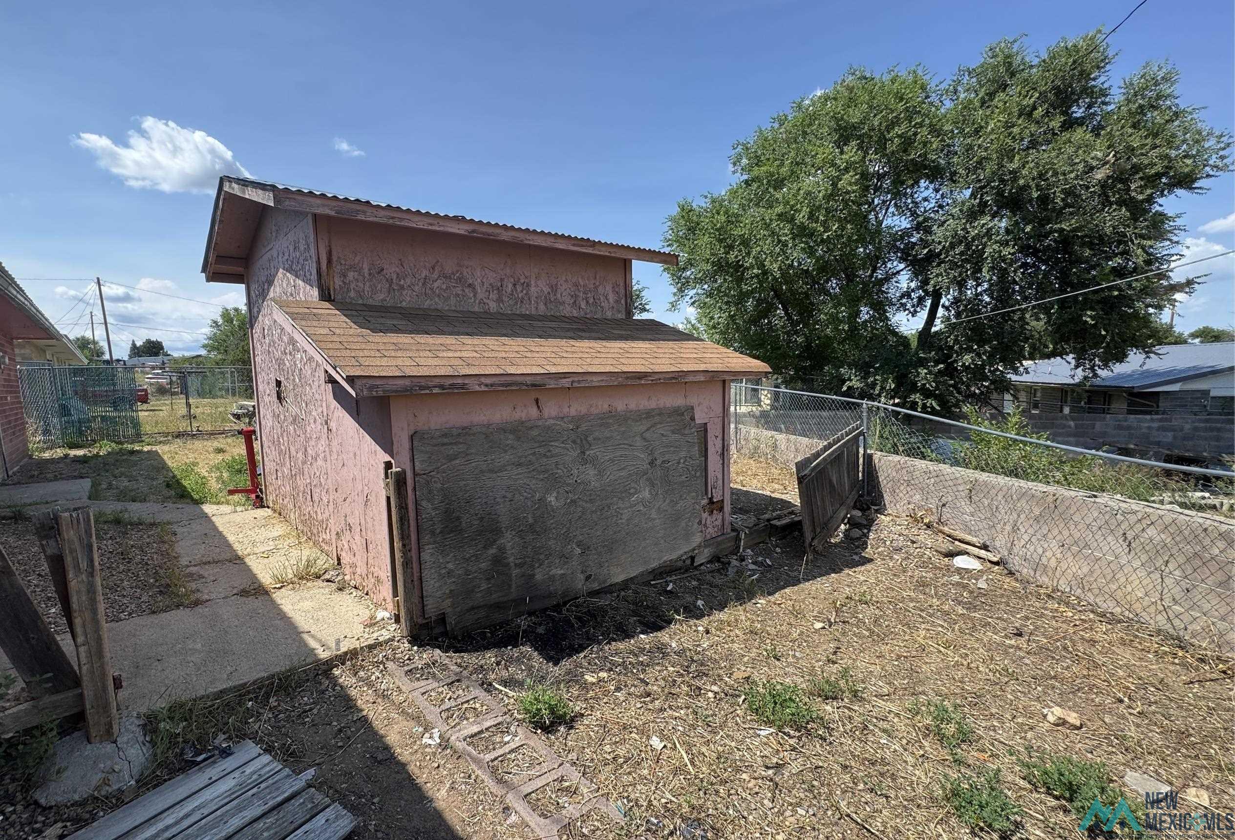 514 Lugar Del Paraiso Street