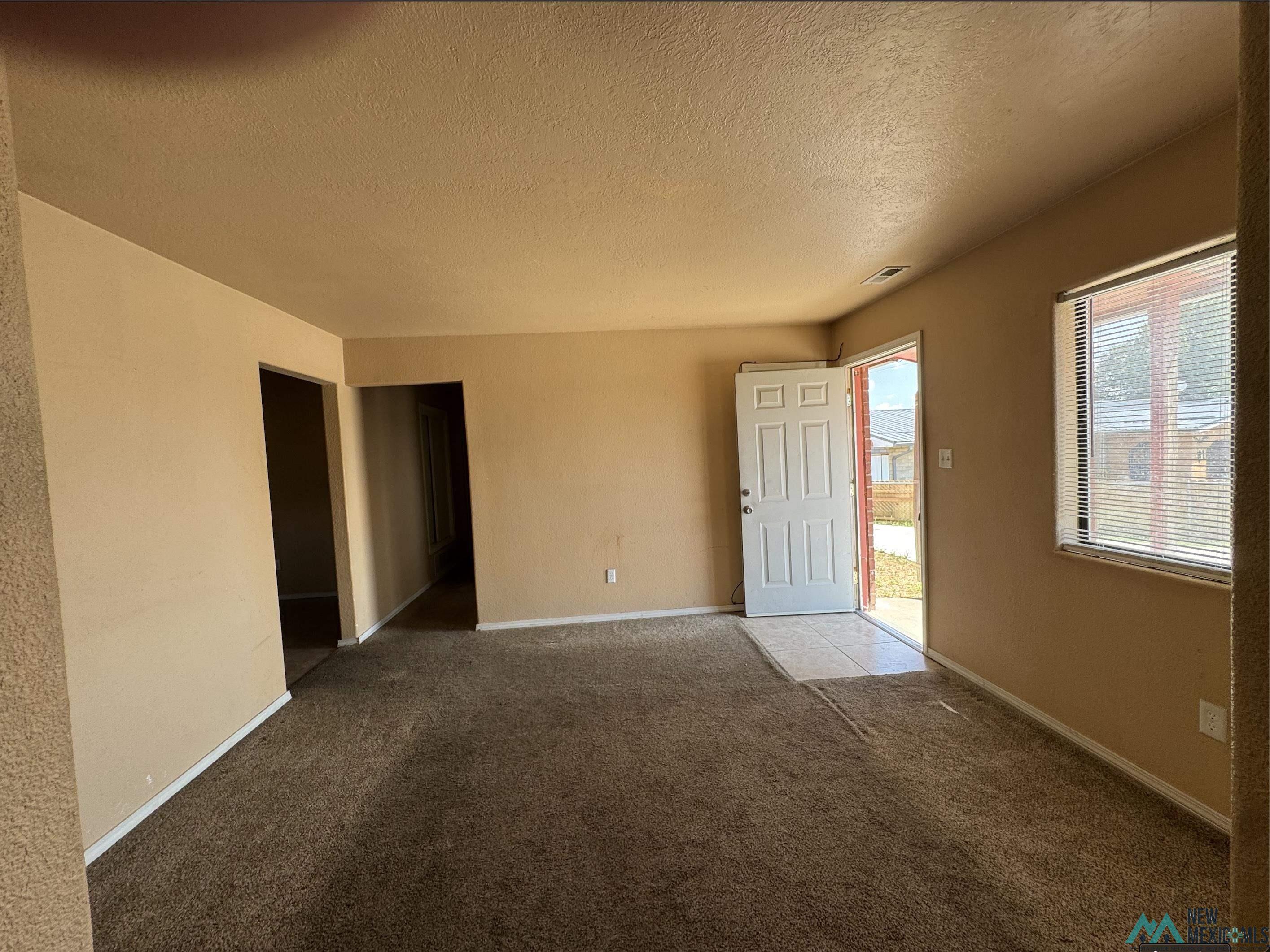 514 Lugar Del Paraiso Street