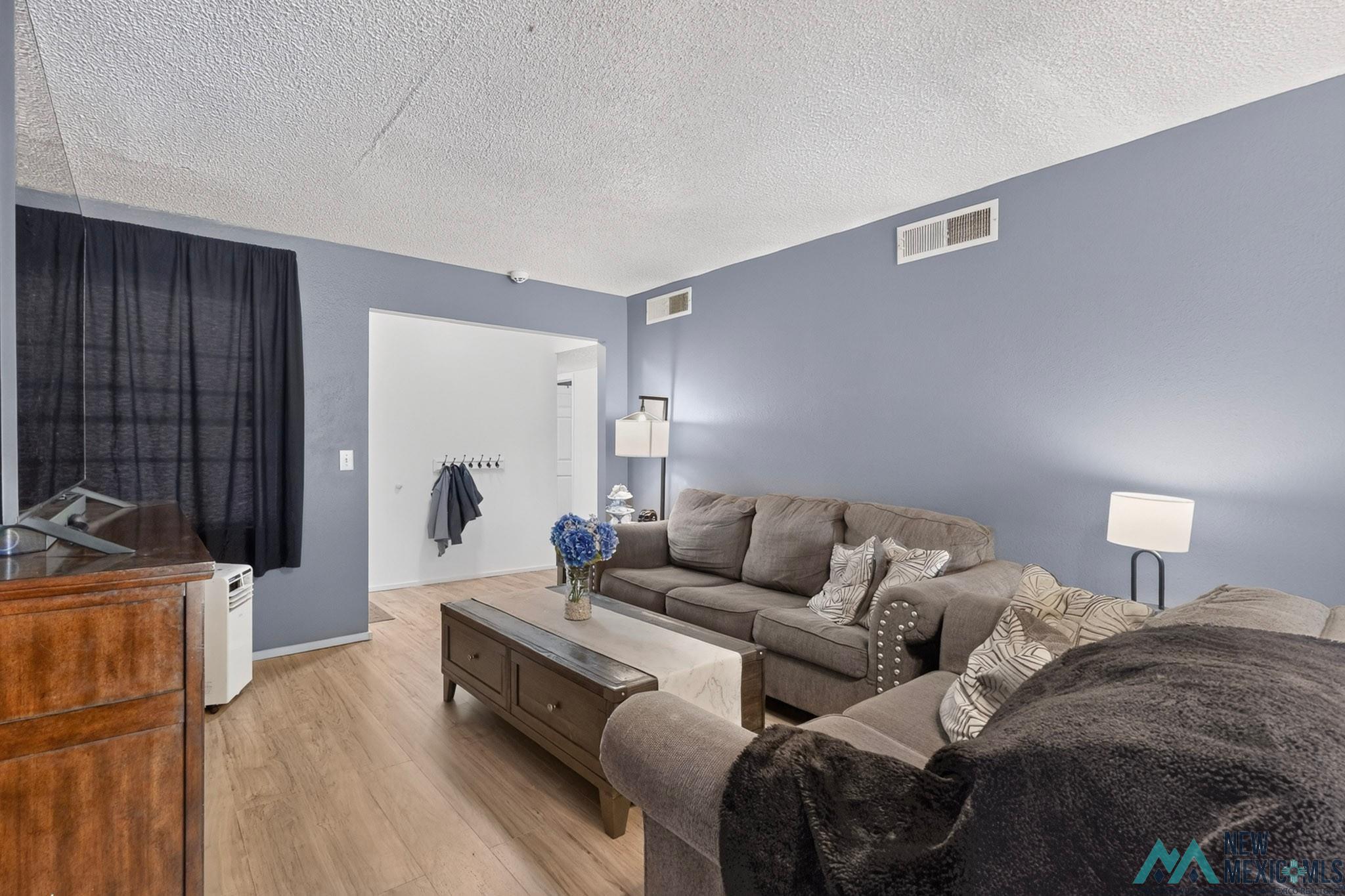 2324 Calle Bonita Corner