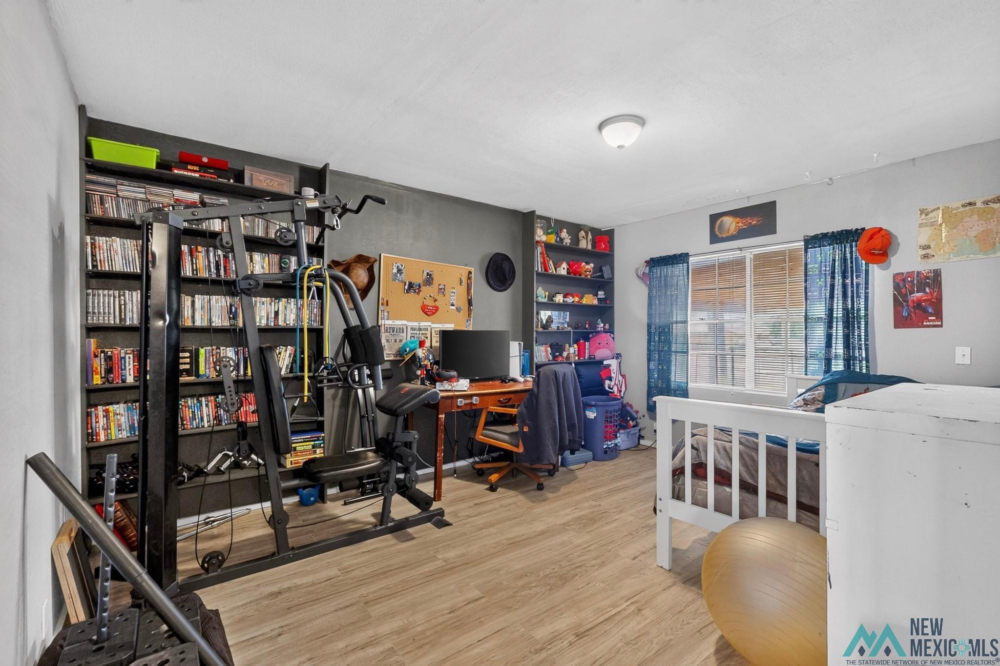 2324 Calle Bonita Corner