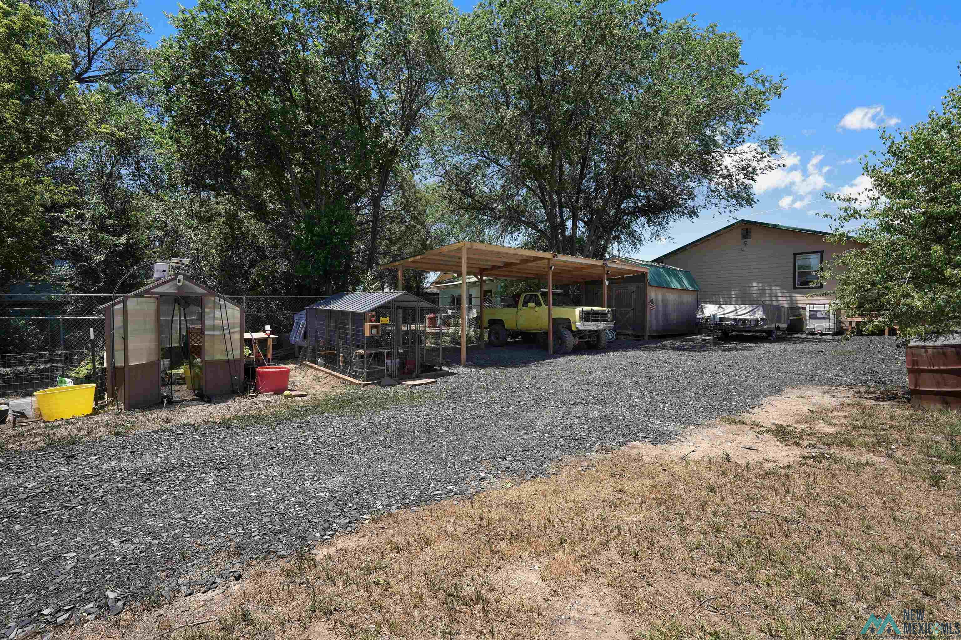 912 Railroad Avenue