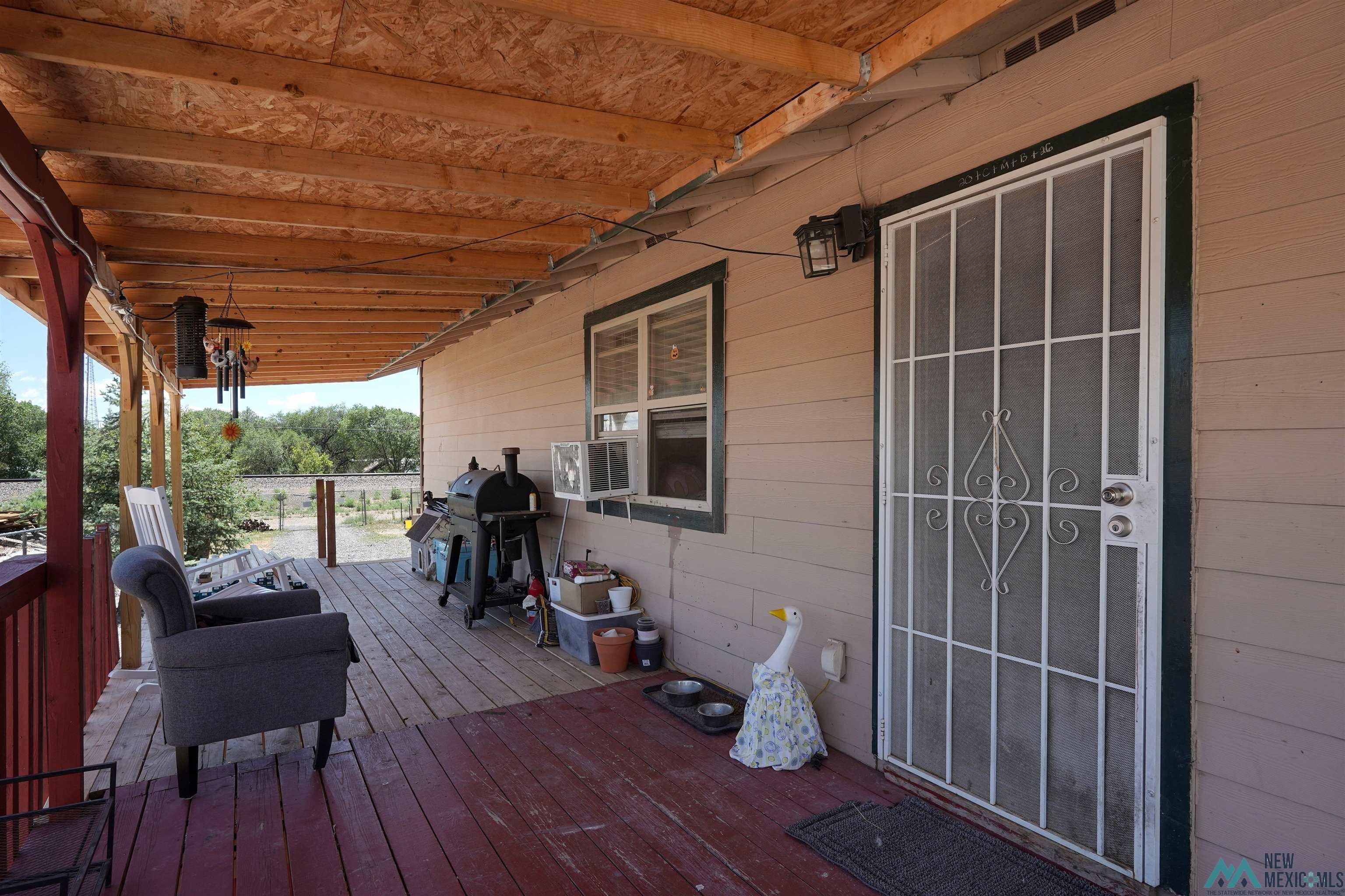 912 Railroad Avenue
