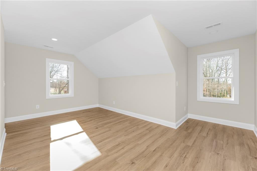 987 Walkertown Guthrie Road