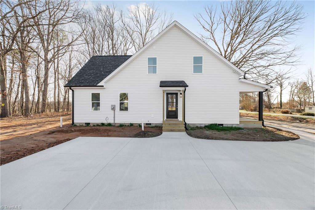 987 Walkertown Guthrie Road