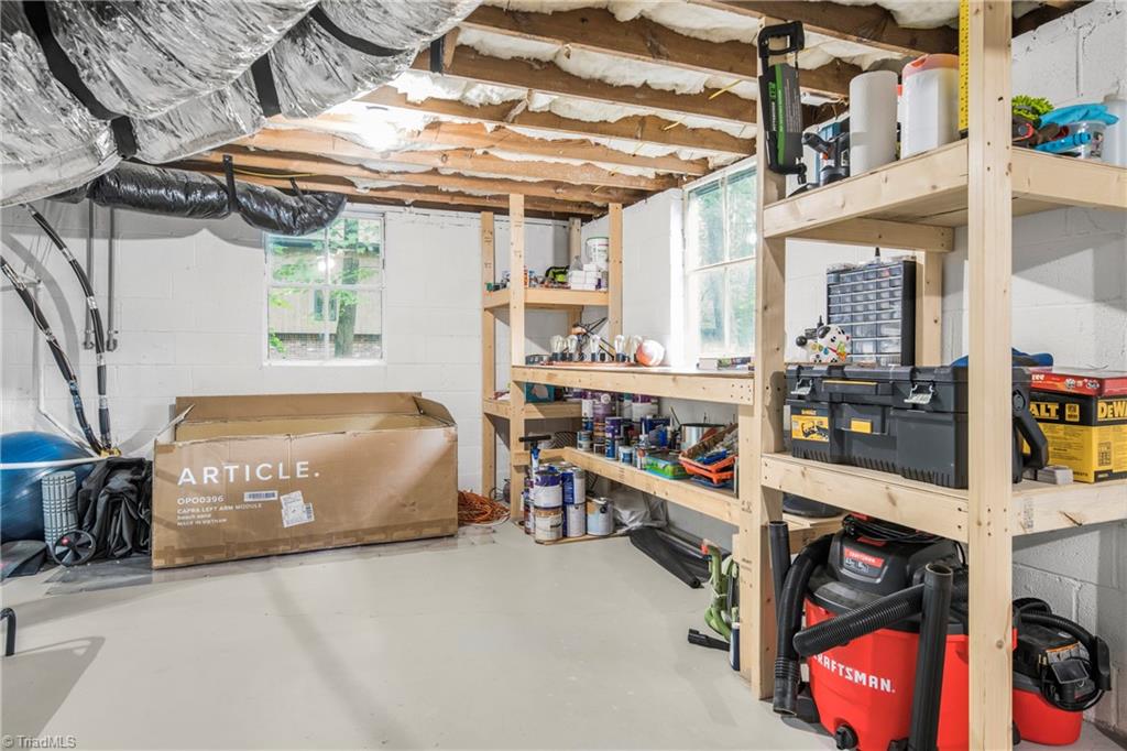 1556 Sharon Road, Winston-Salem