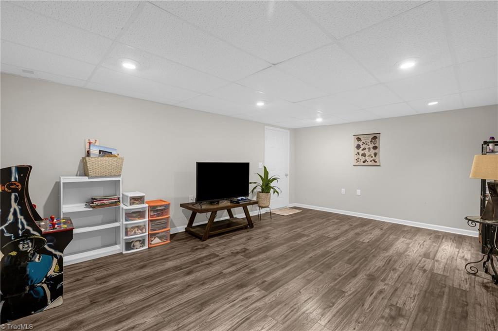 5222 Shaddowfax Drive
