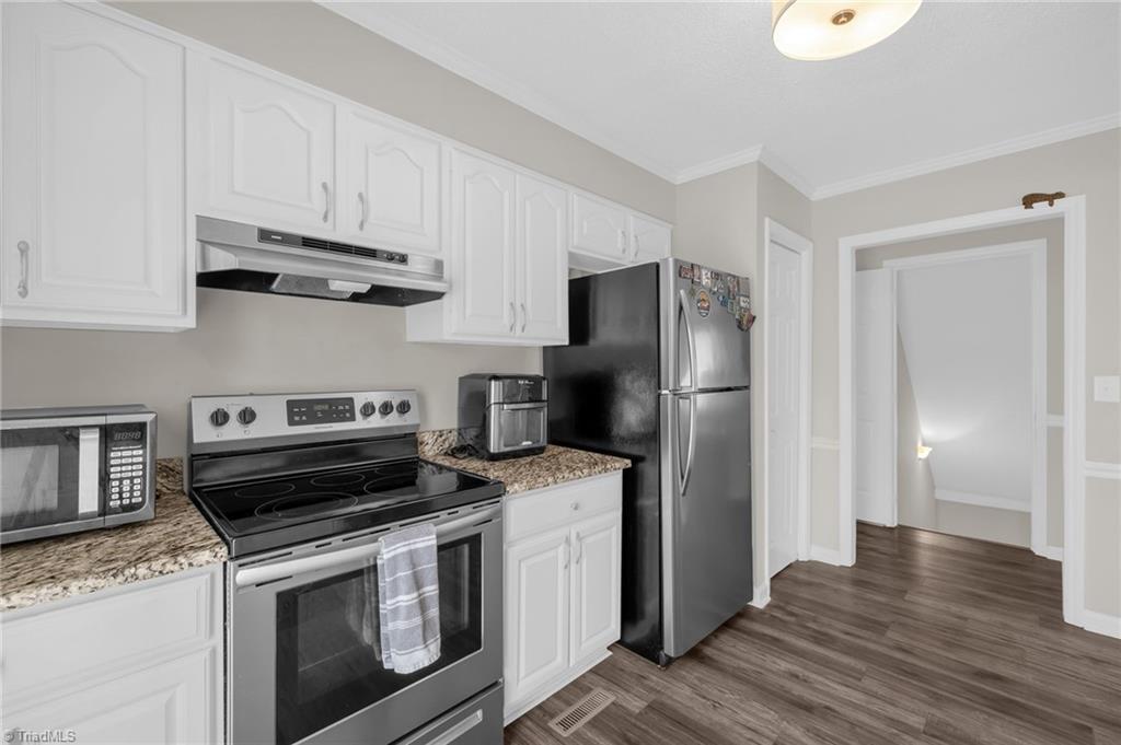 5222 Shaddowfax Drive