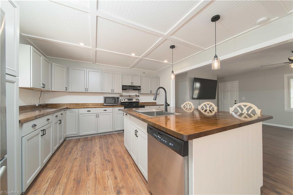 4330 Glenford Drive, Winston-Salem