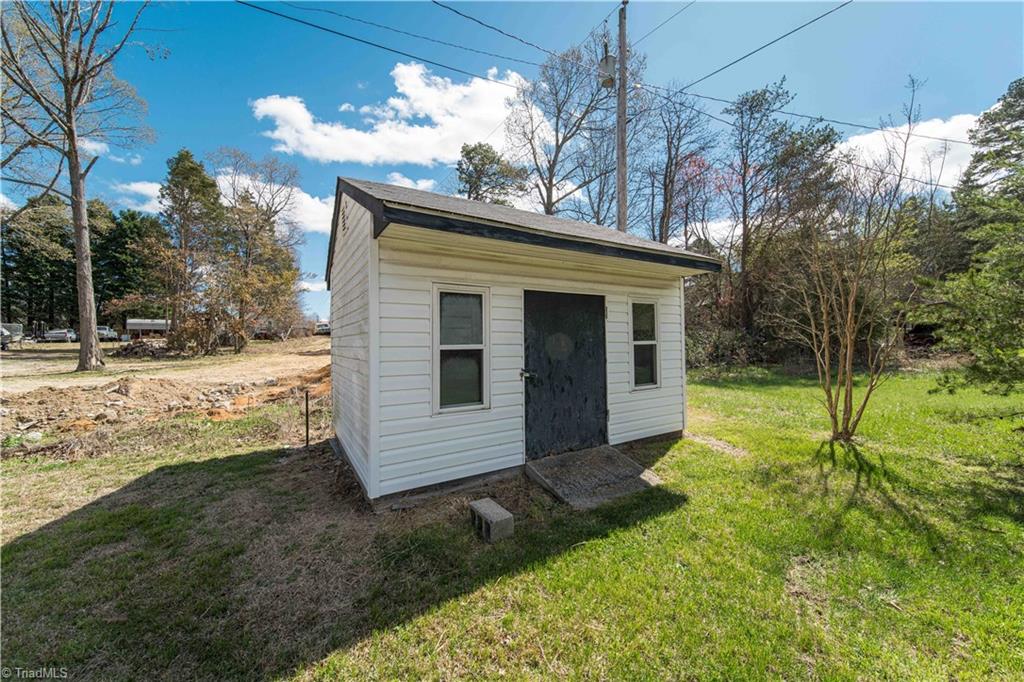 4330 Glenford Drive, Winston-Salem