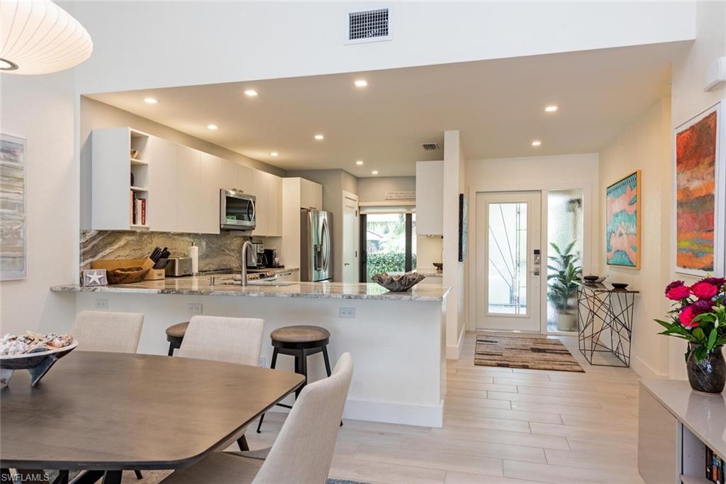 1808 Kings Lake BLVD # 205 Unit: 5-205