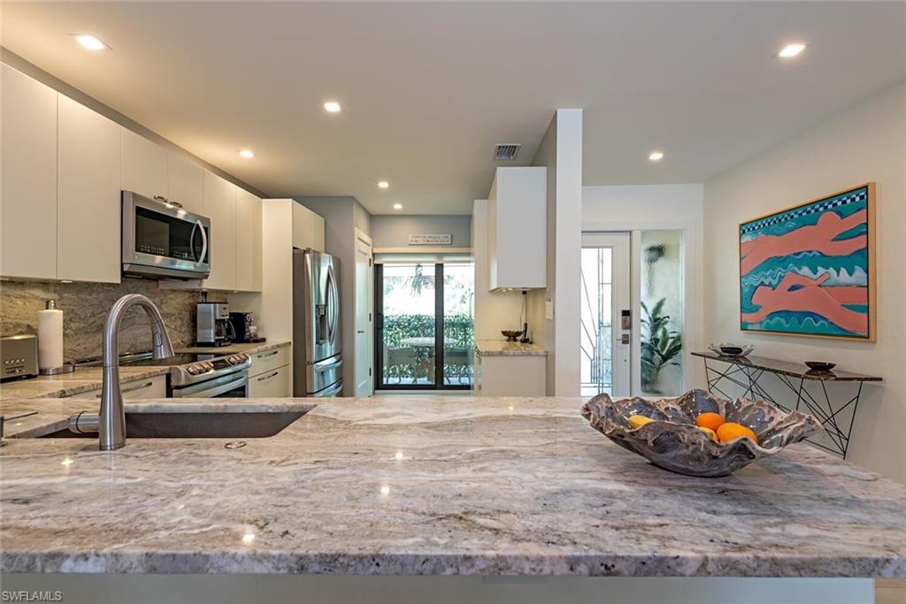 1808 Kings Lake BLVD # 205 Unit: 5-205