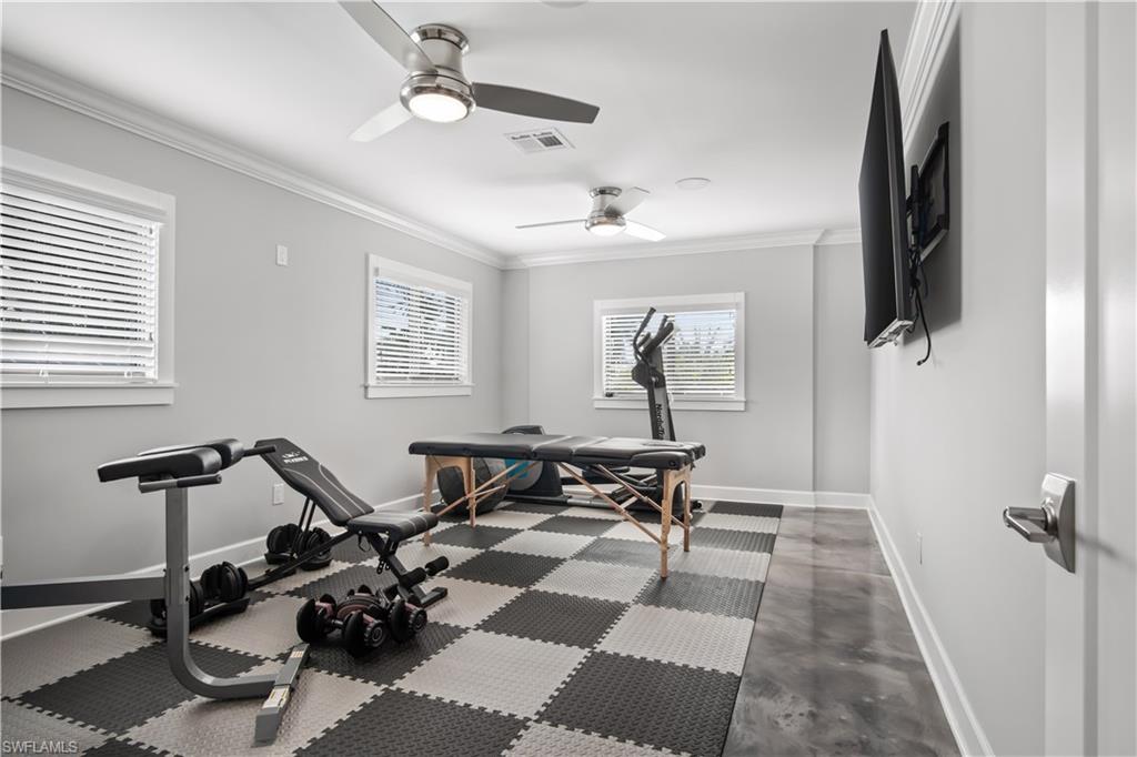 10222 Vanderbilt DR