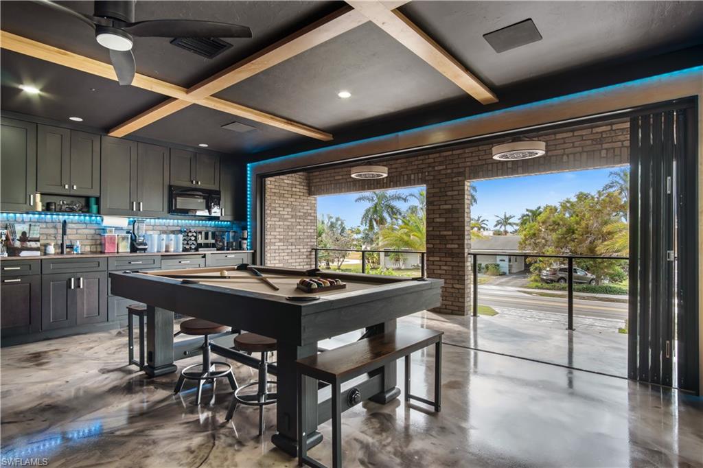 10222 Vanderbilt DR